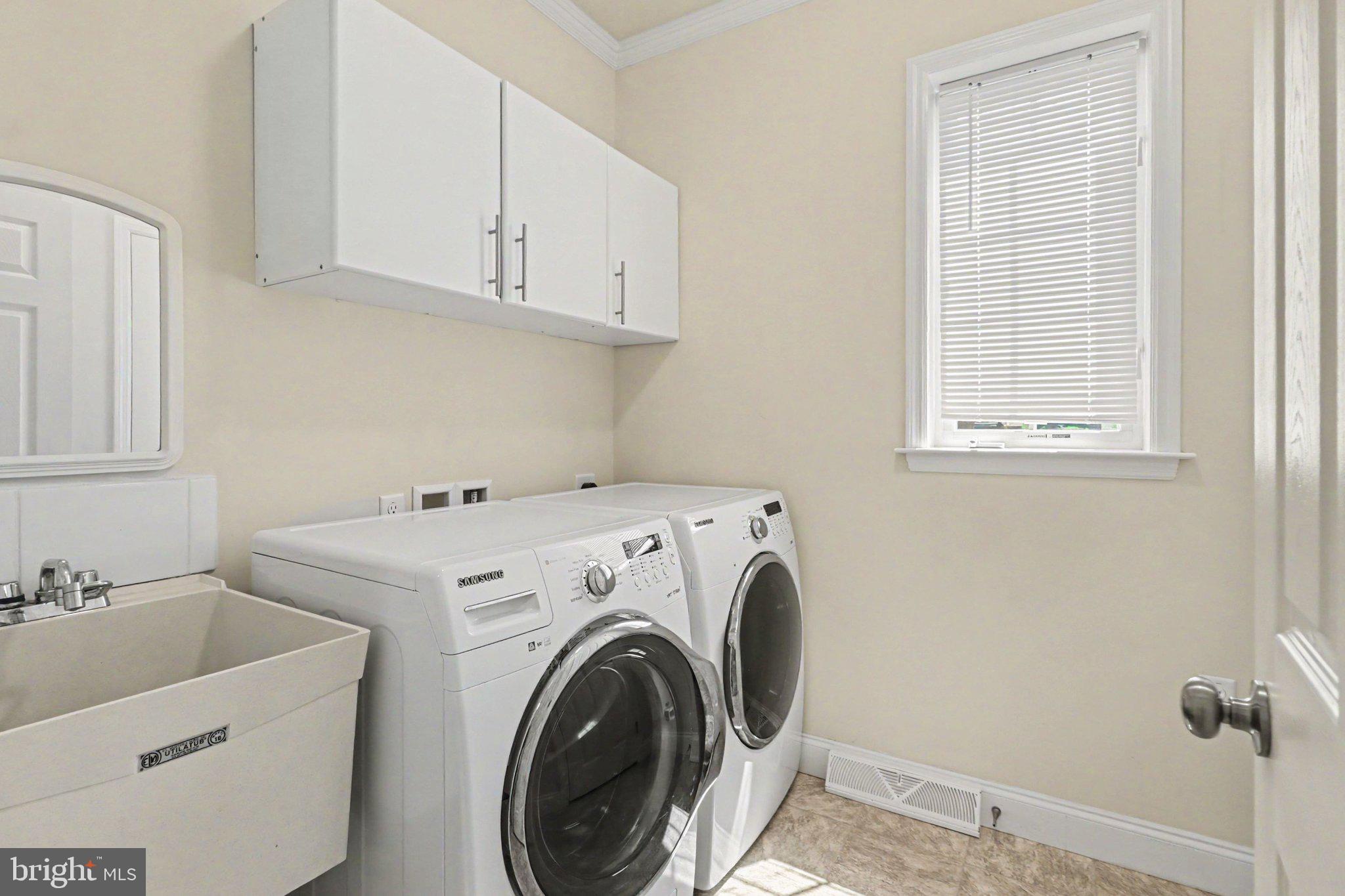SOUTHPOINT MEADOWS - Residential