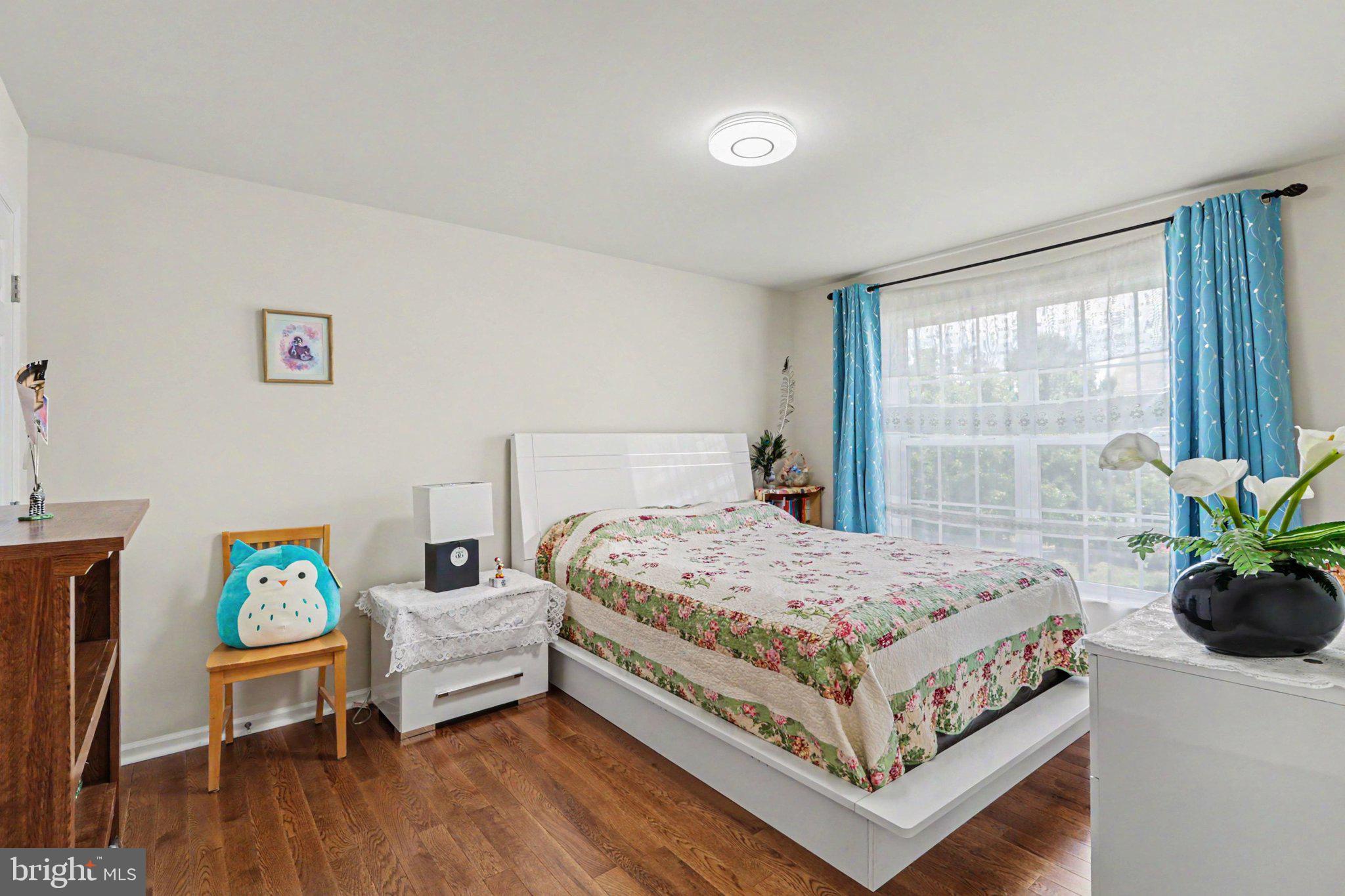 SOUTHPOINT MEADOWS - Residential