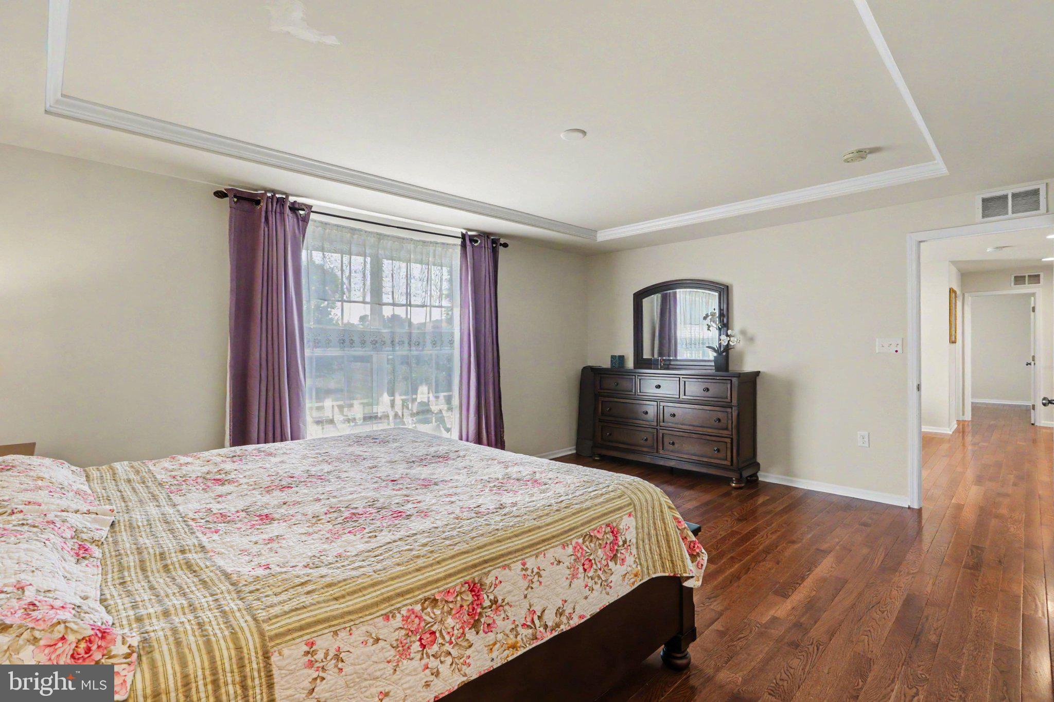 SOUTHPOINT MEADOWS - Residential