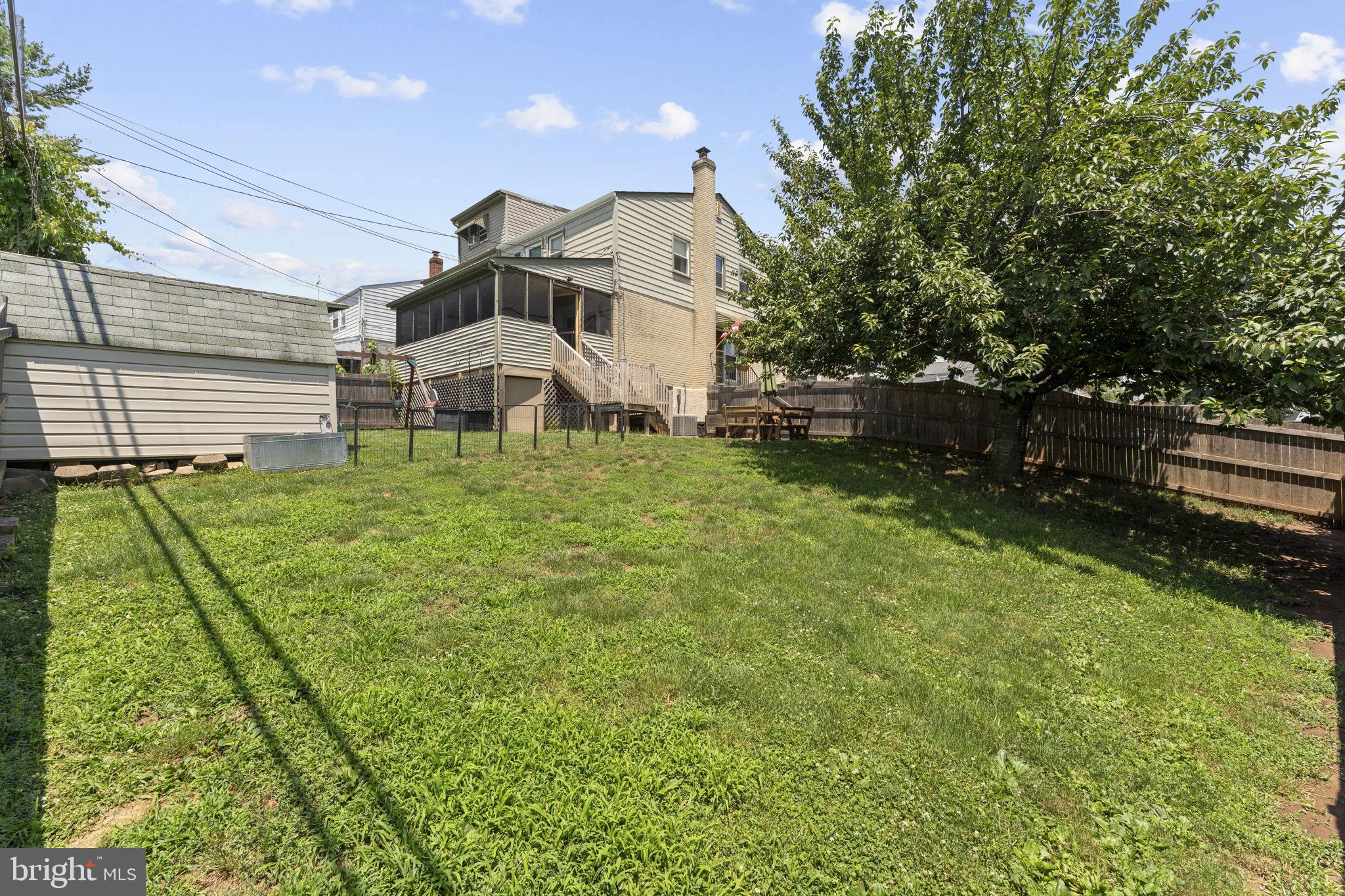 NORRISTOWN - Residential