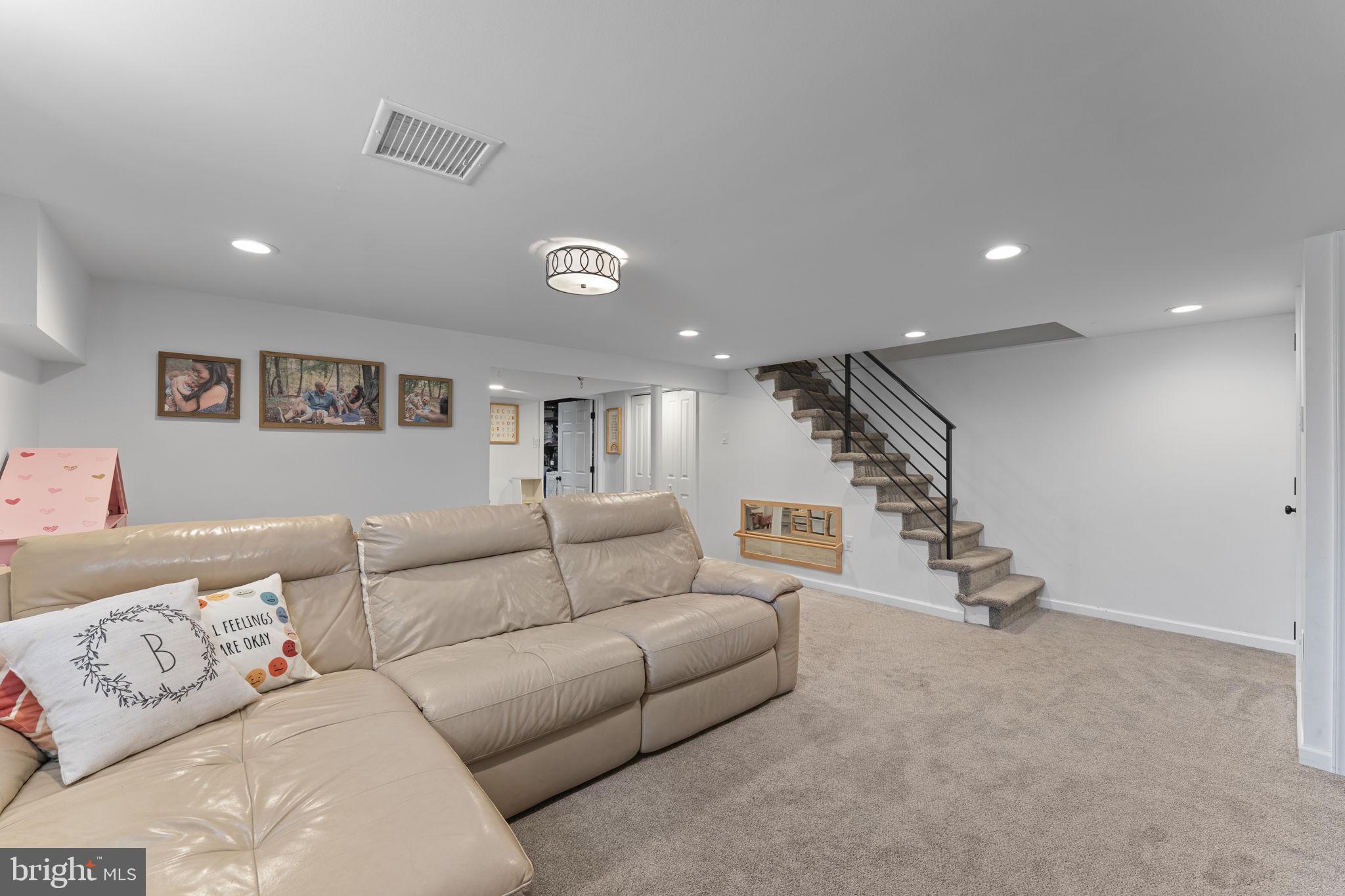 NORRISTOWN - Residential