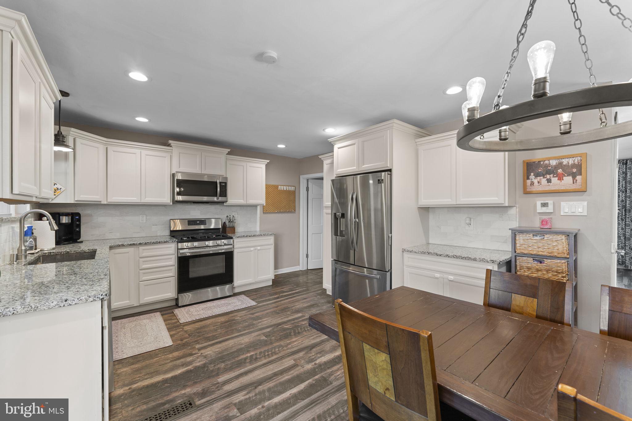 NORRISTOWN - Residential
