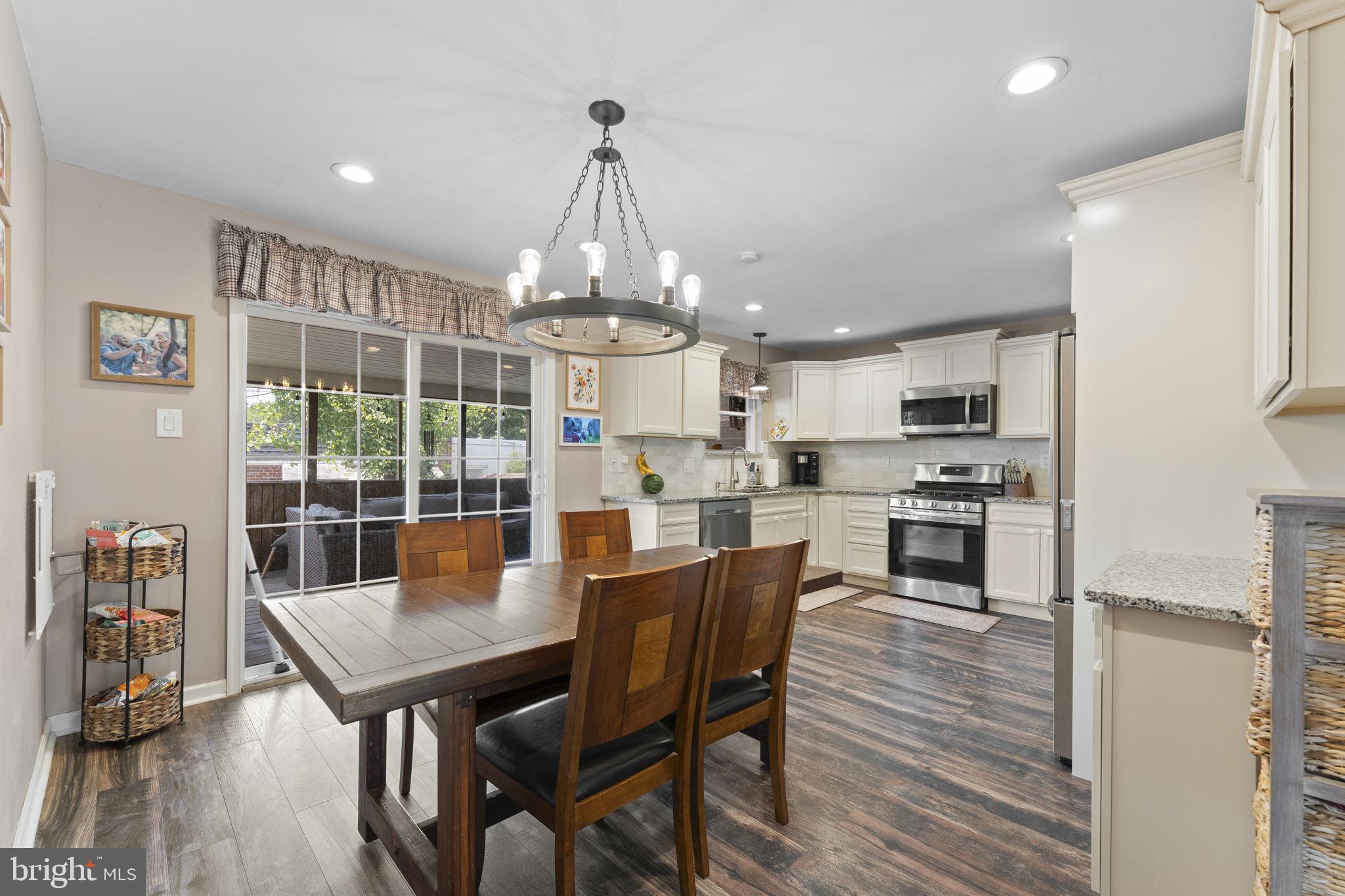 NORRISTOWN - Residential