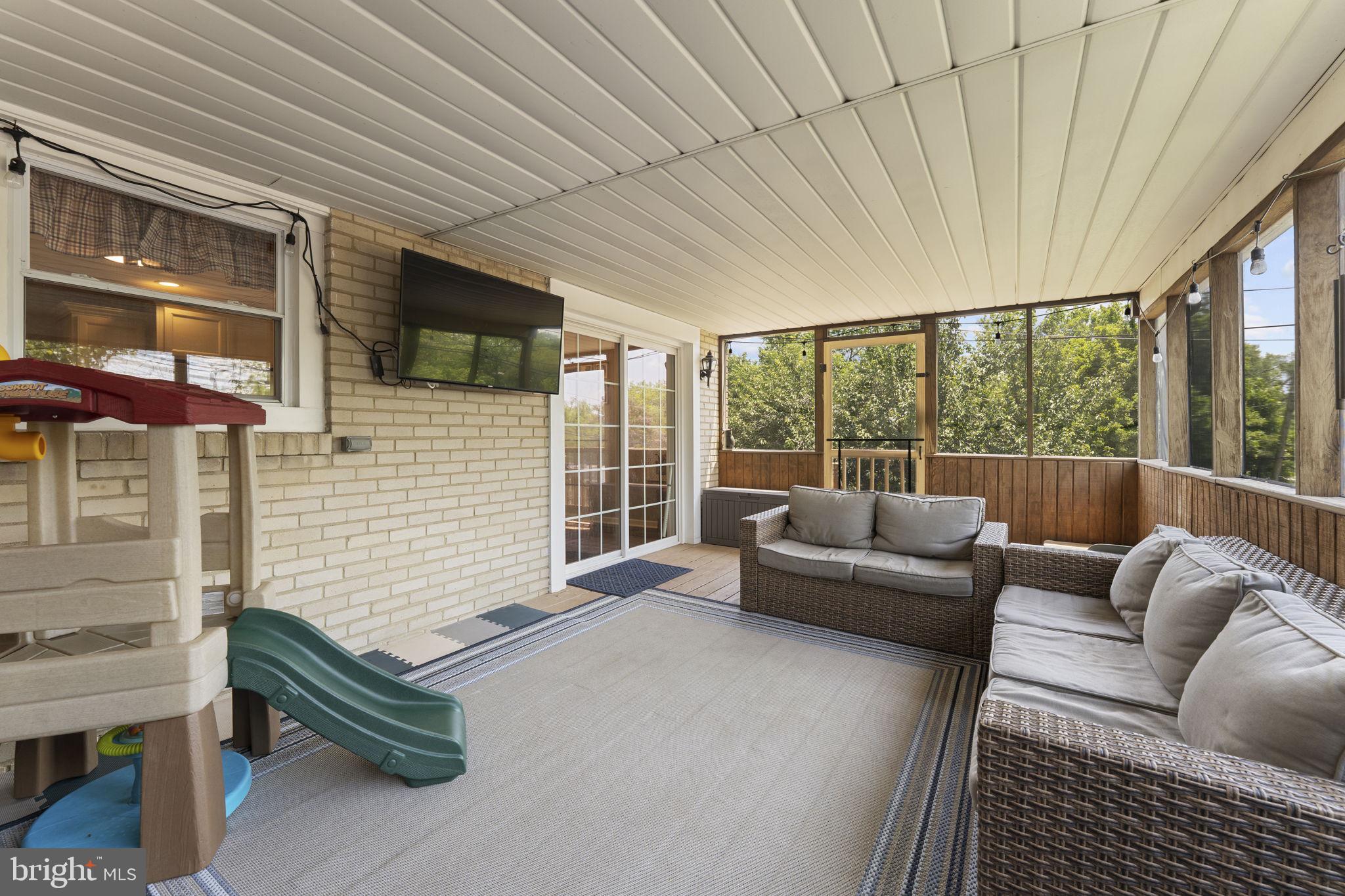 NORRISTOWN - Residential
