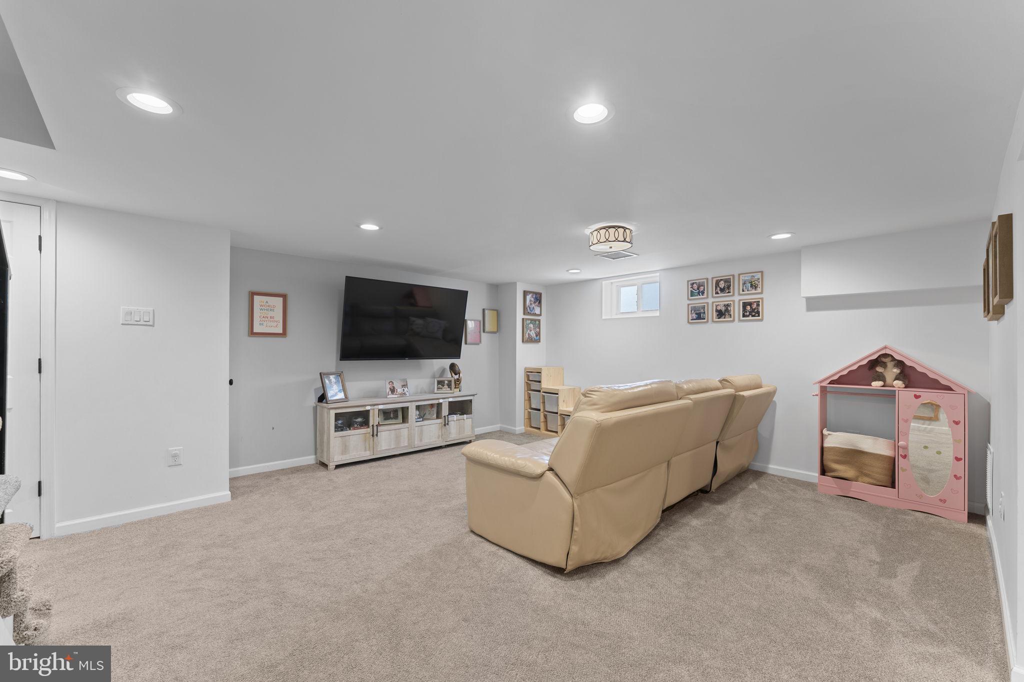NORRISTOWN - Residential