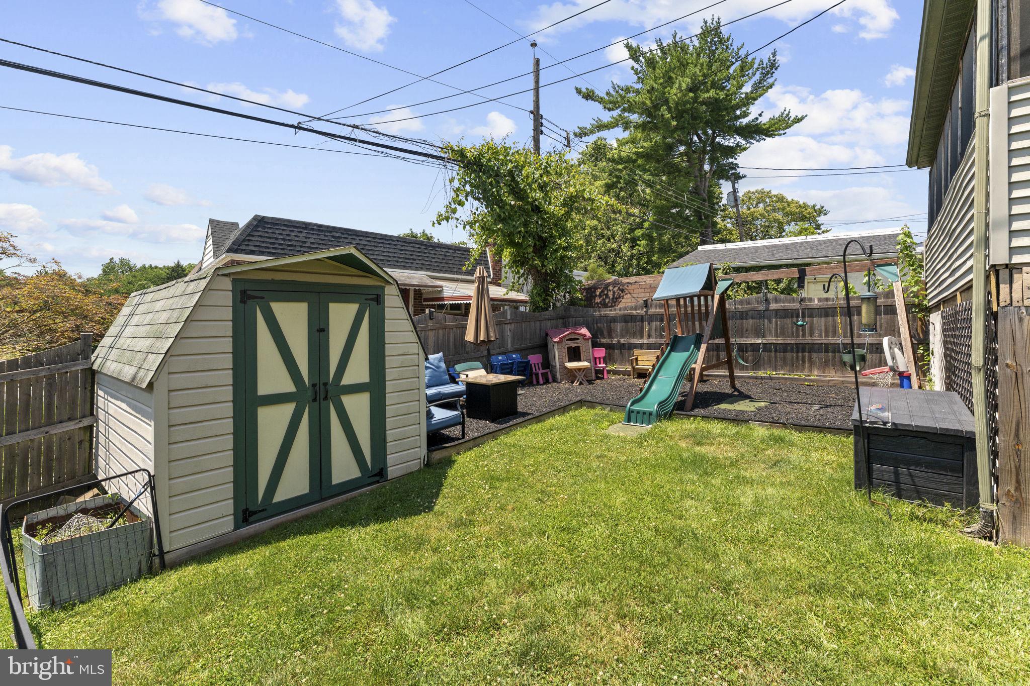 NORRISTOWN - Residential