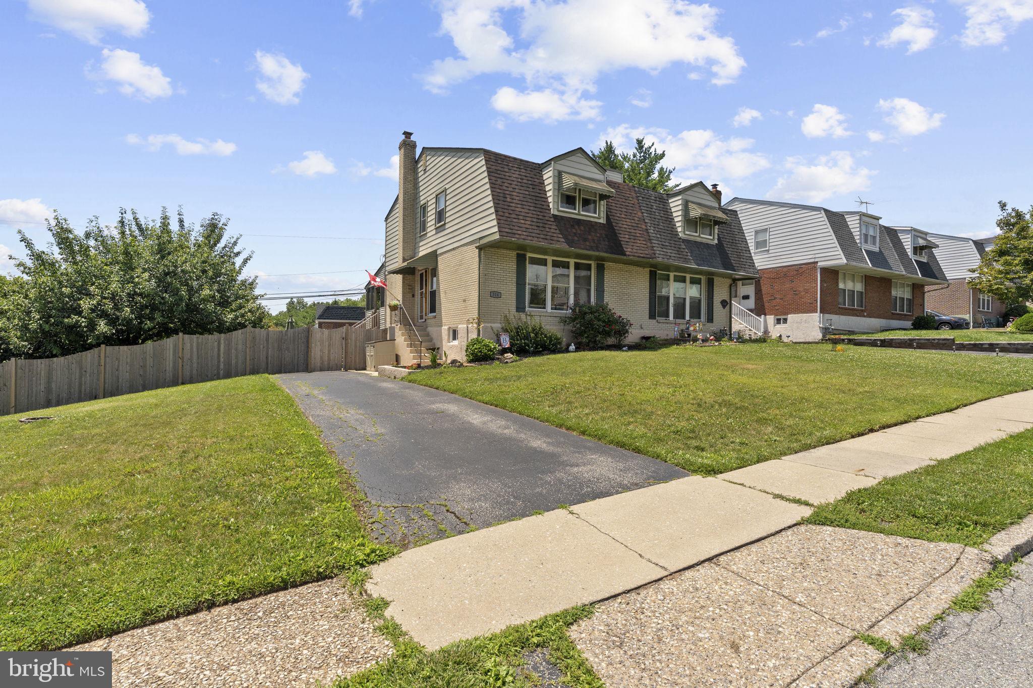 NORRISTOWN - Residential