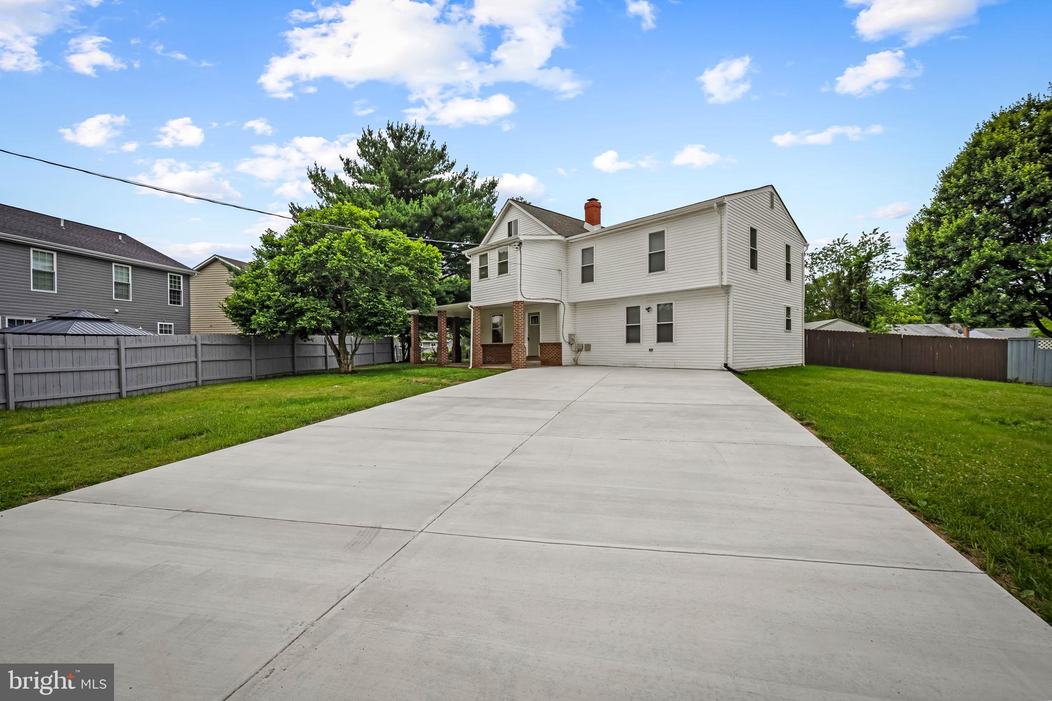 CATONSVILLE MANOR - Residential
