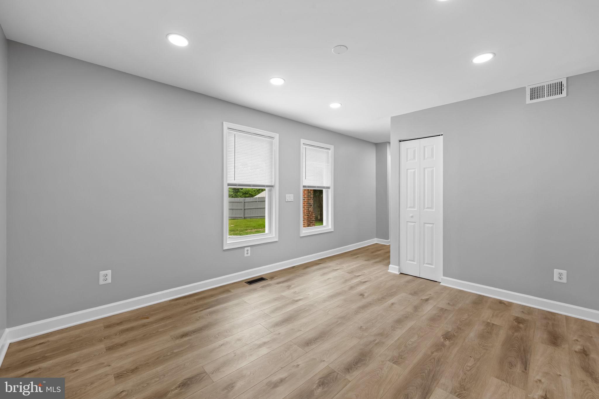 CATONSVILLE MANOR - Residential