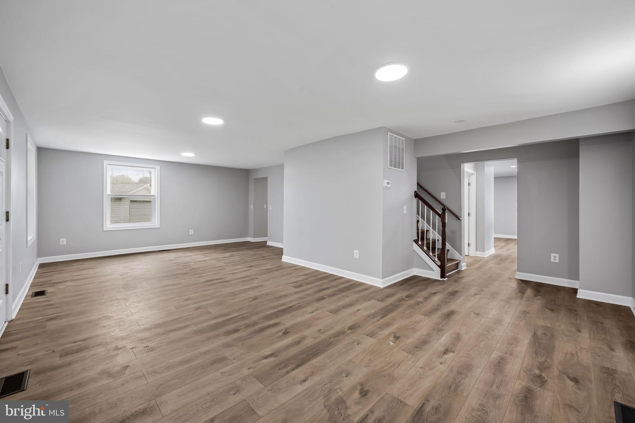 CATONSVILLE MANOR - Residential