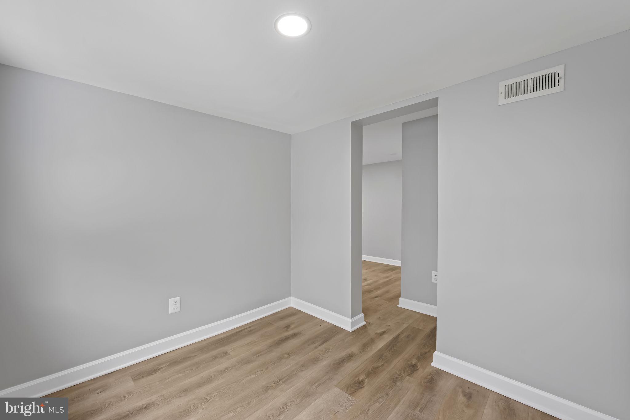 CATONSVILLE MANOR - Residential