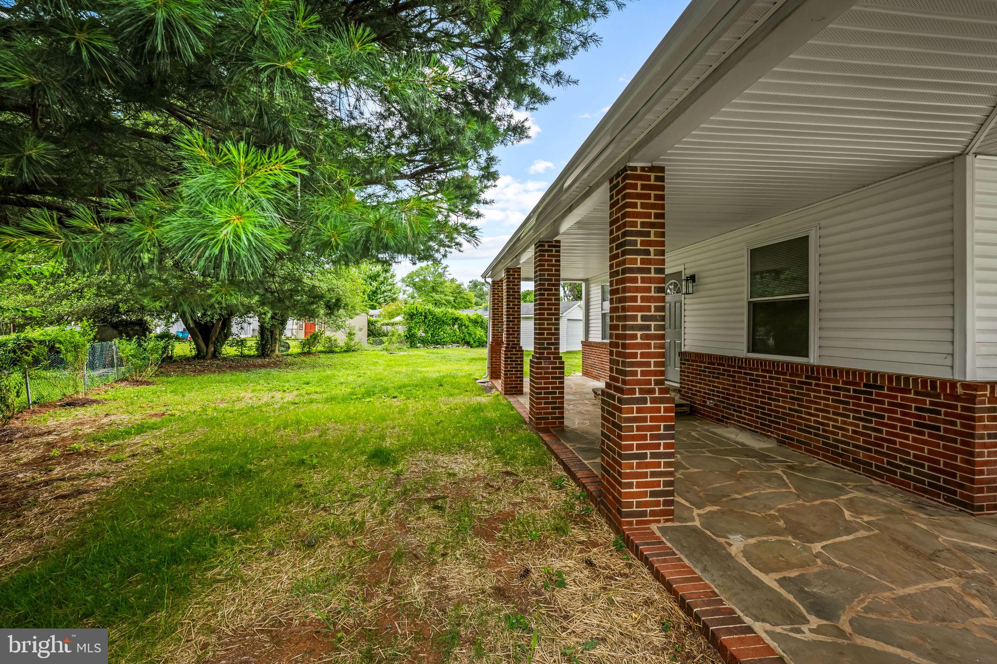 CATONSVILLE MANOR - Residential