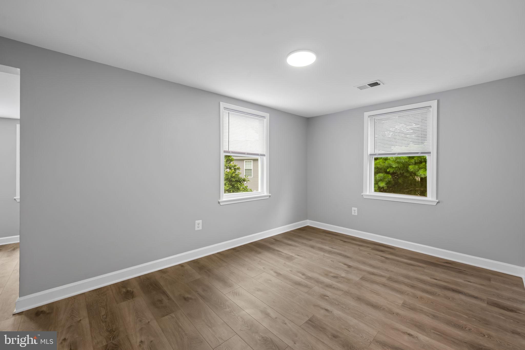 CATONSVILLE MANOR - Residential