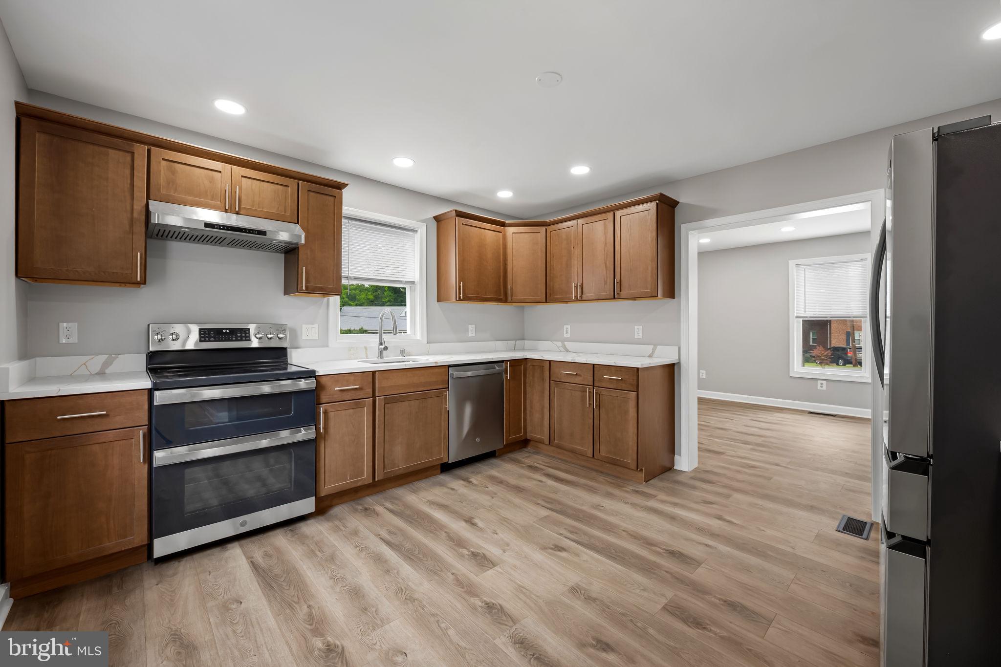 CATONSVILLE MANOR - Residential