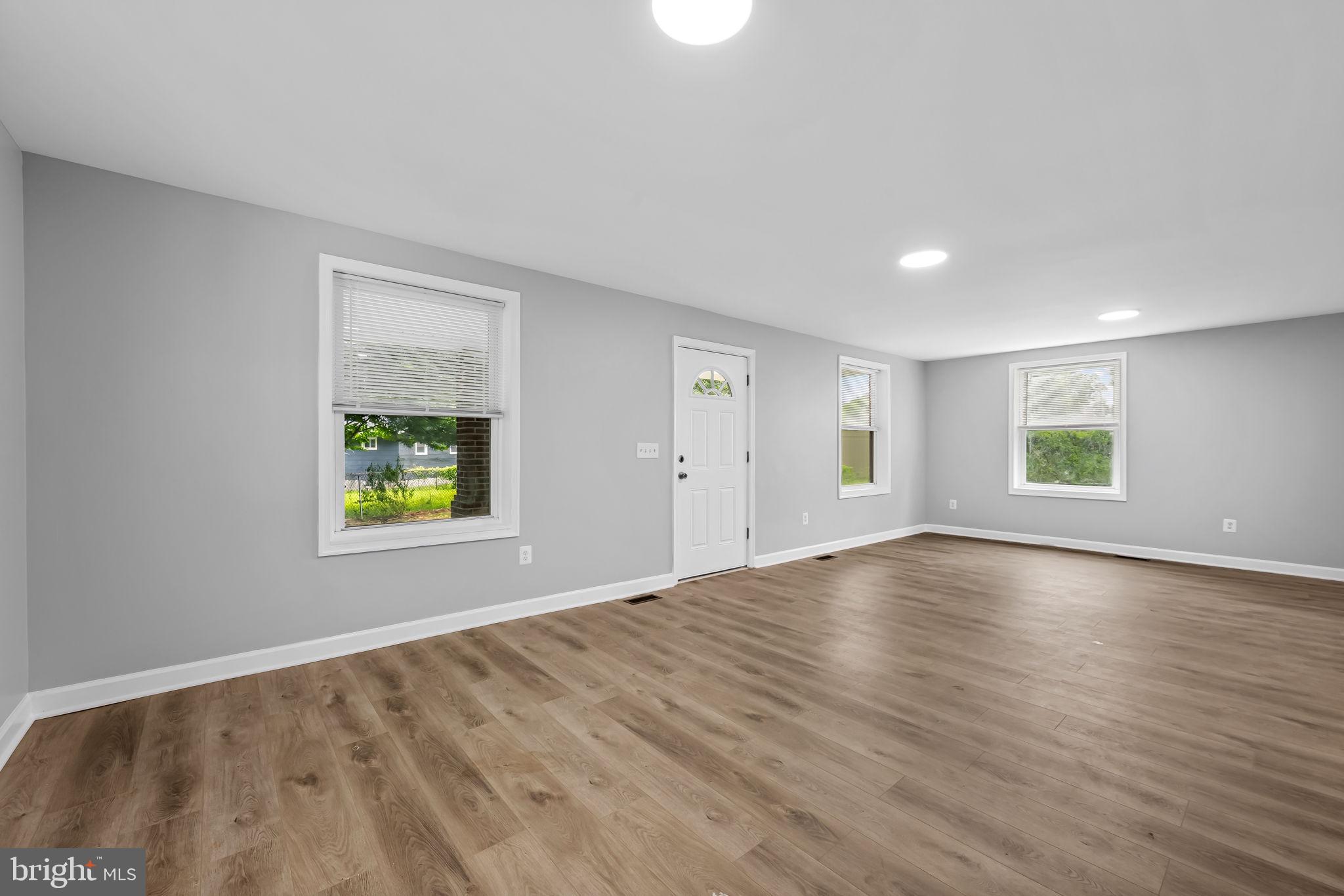 CATONSVILLE MANOR - Residential