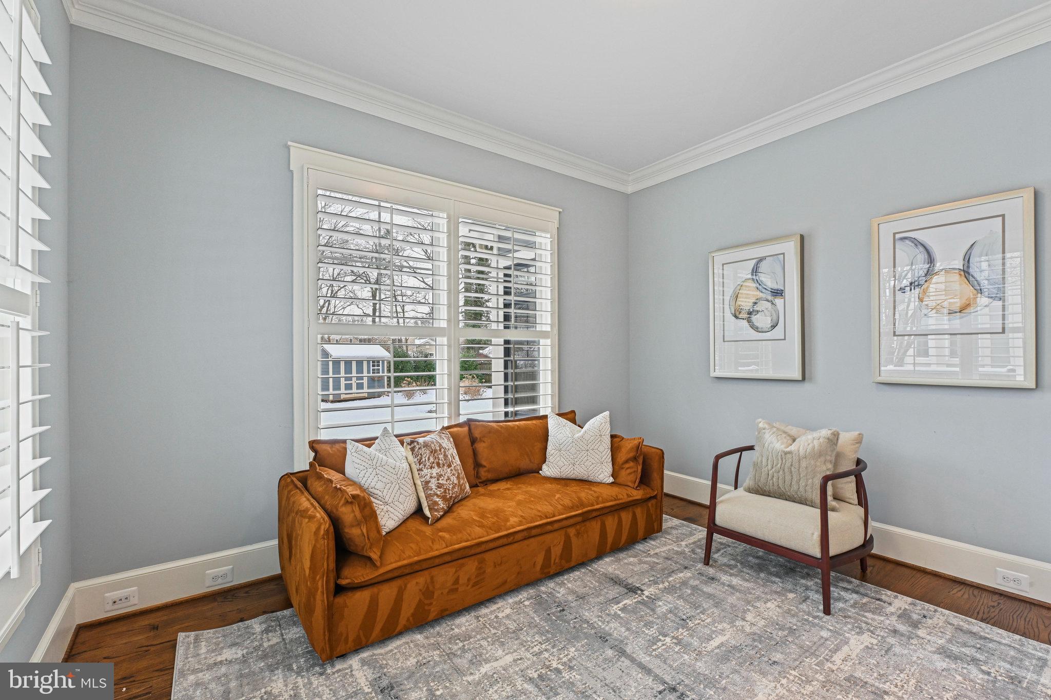 VIENNA WOODS - Residential