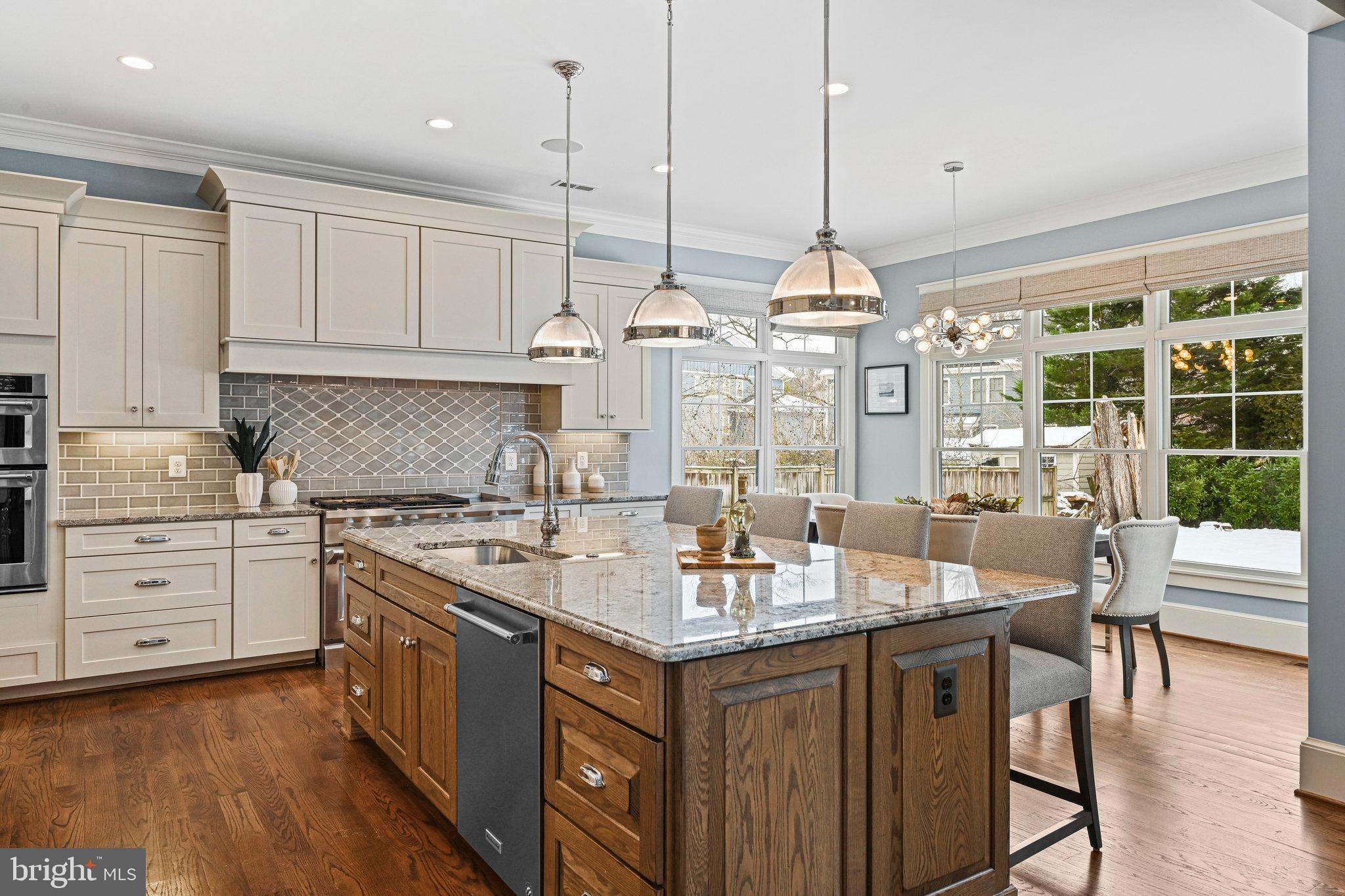 VIENNA WOODS - Residential