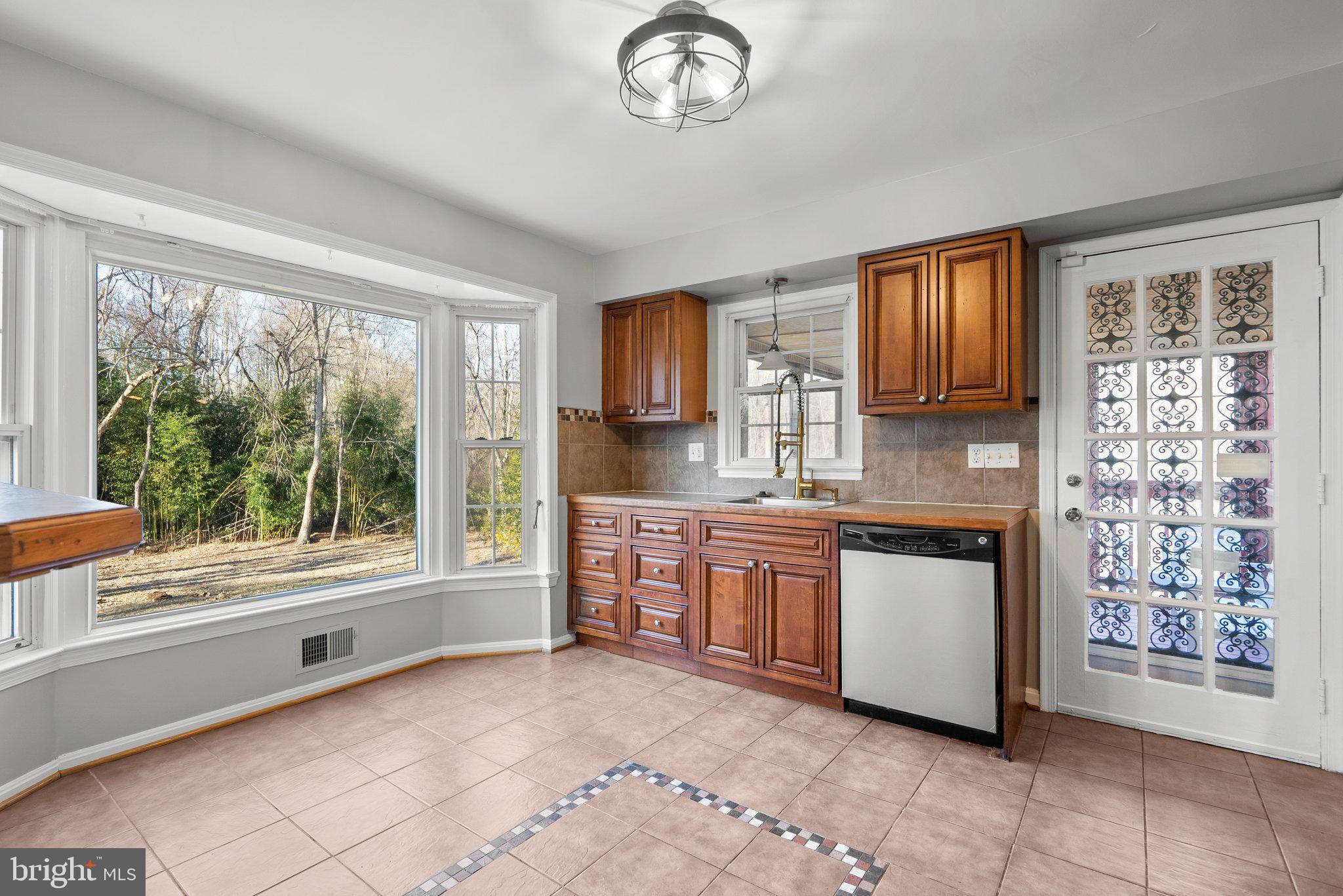 MARLTON - Residential