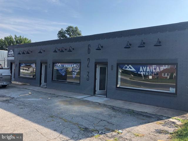 ESSEX - Commercial Lease
