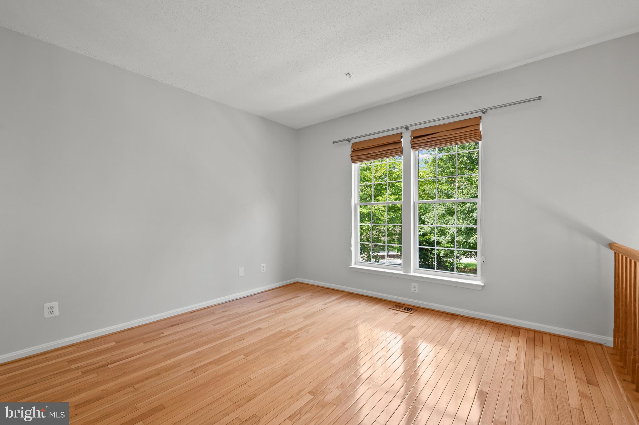 RUSSETT - Residential