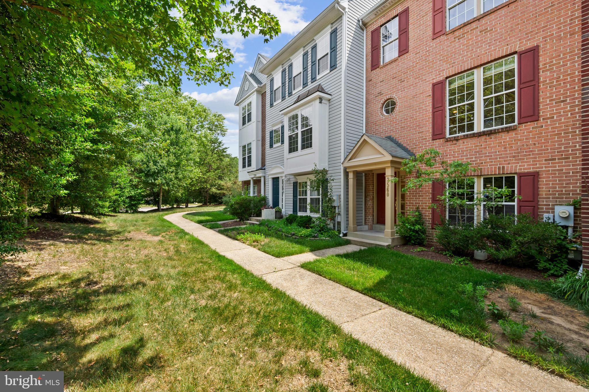RUSSETT - Residential