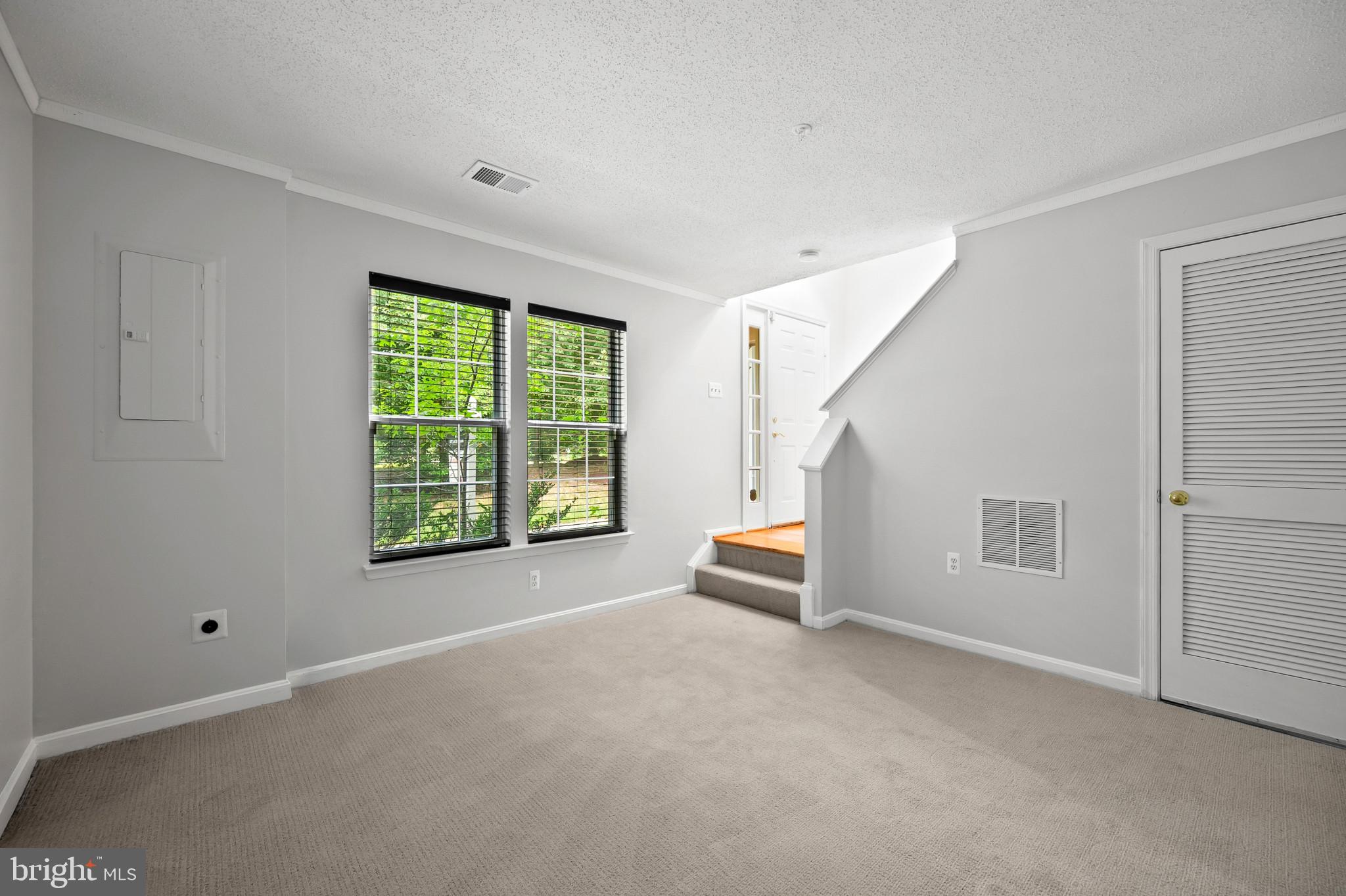 RUSSETT - Residential
