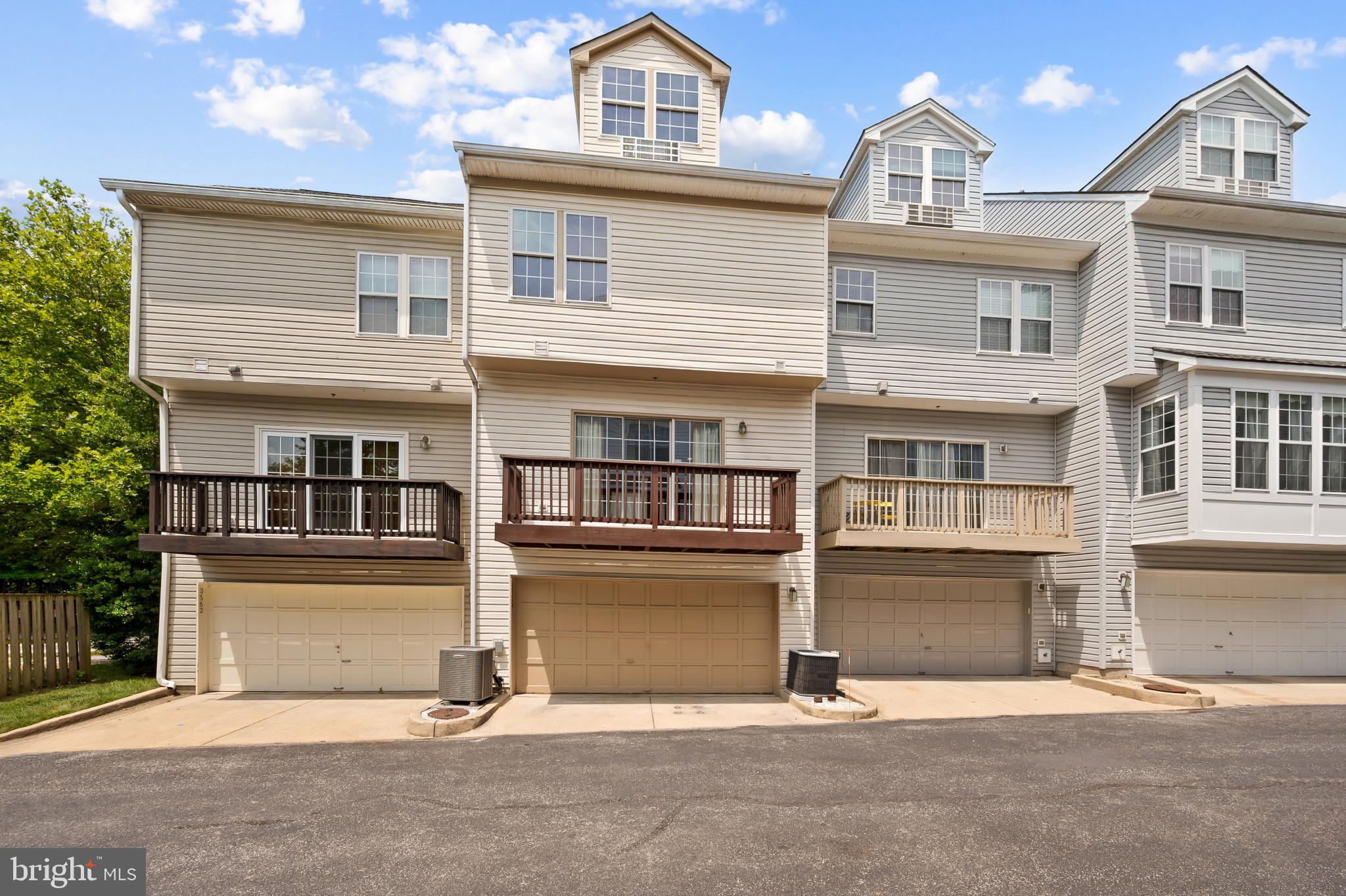 RUSSETT - Residential