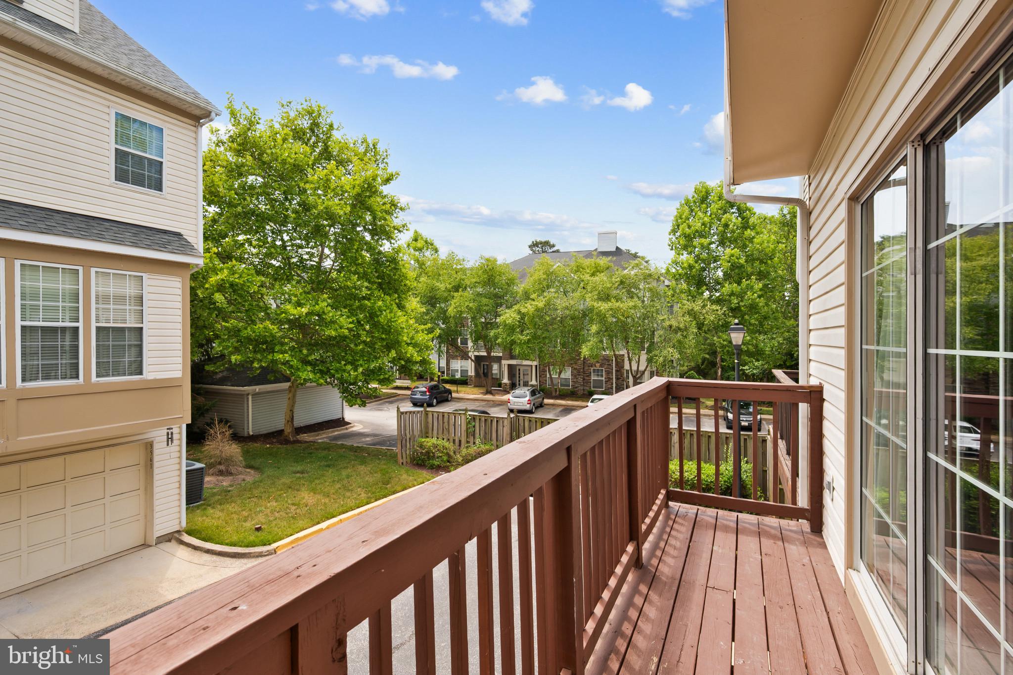 RUSSETT - Residential