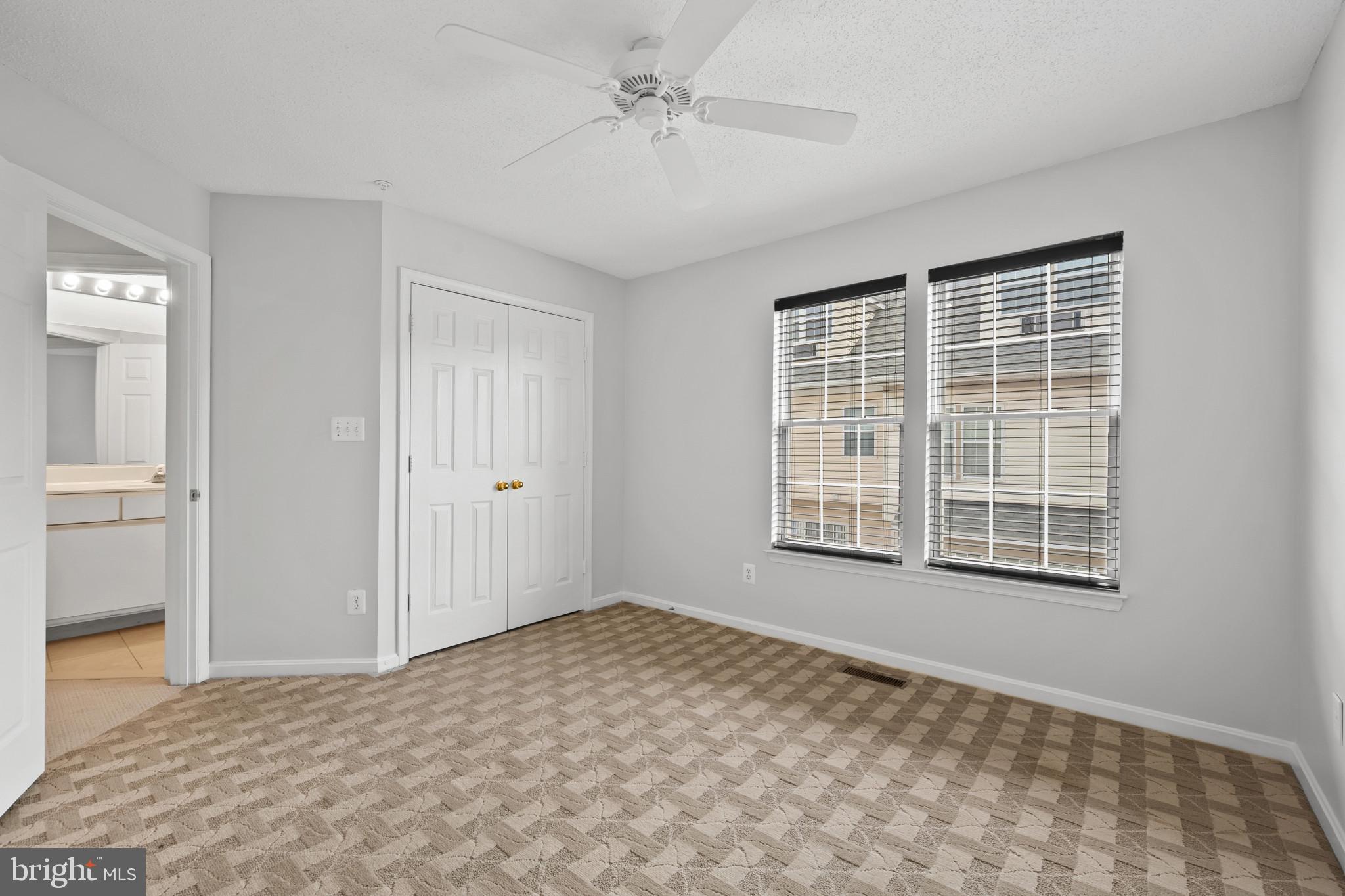 RUSSETT - Residential