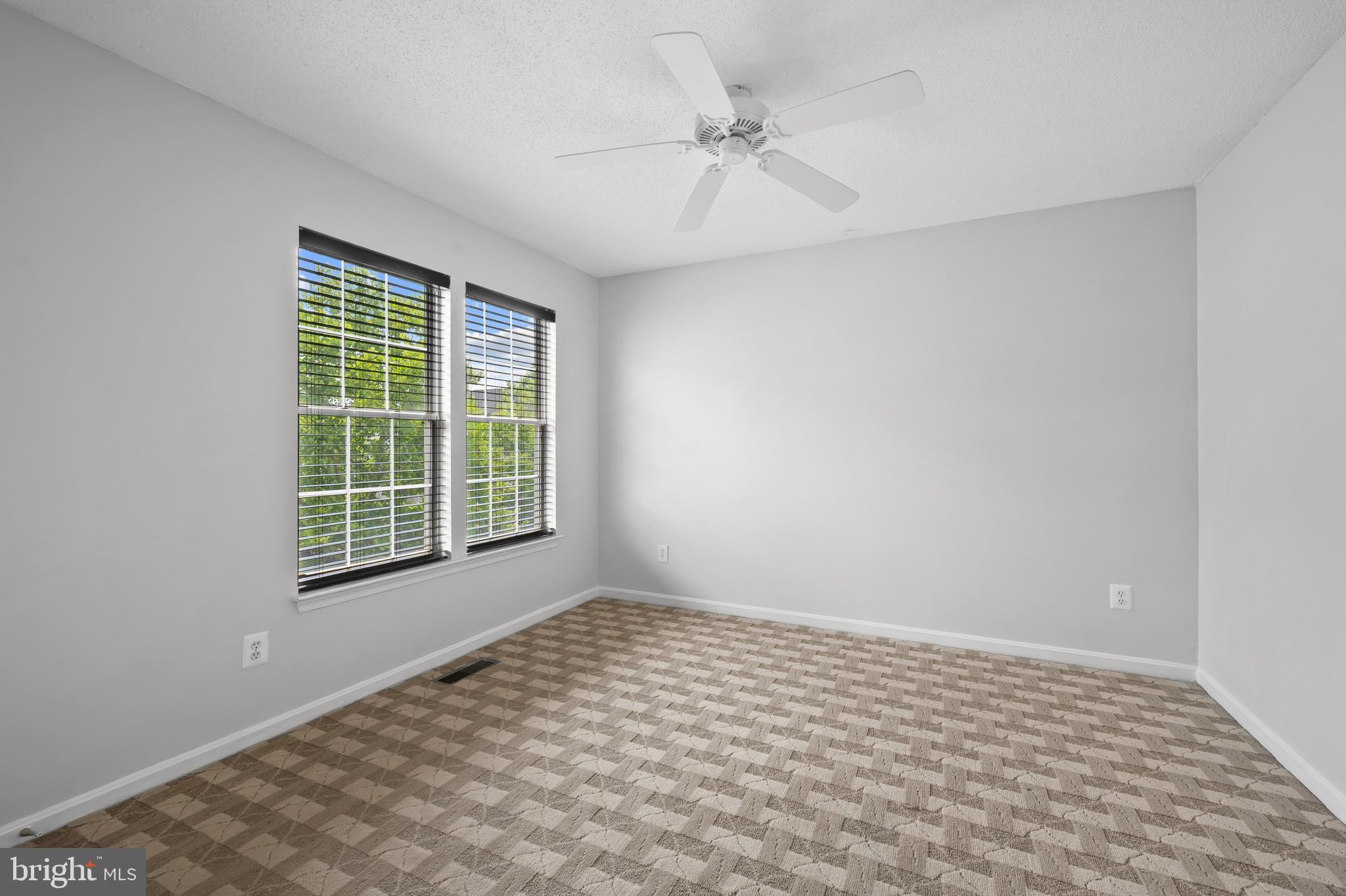 RUSSETT - Residential