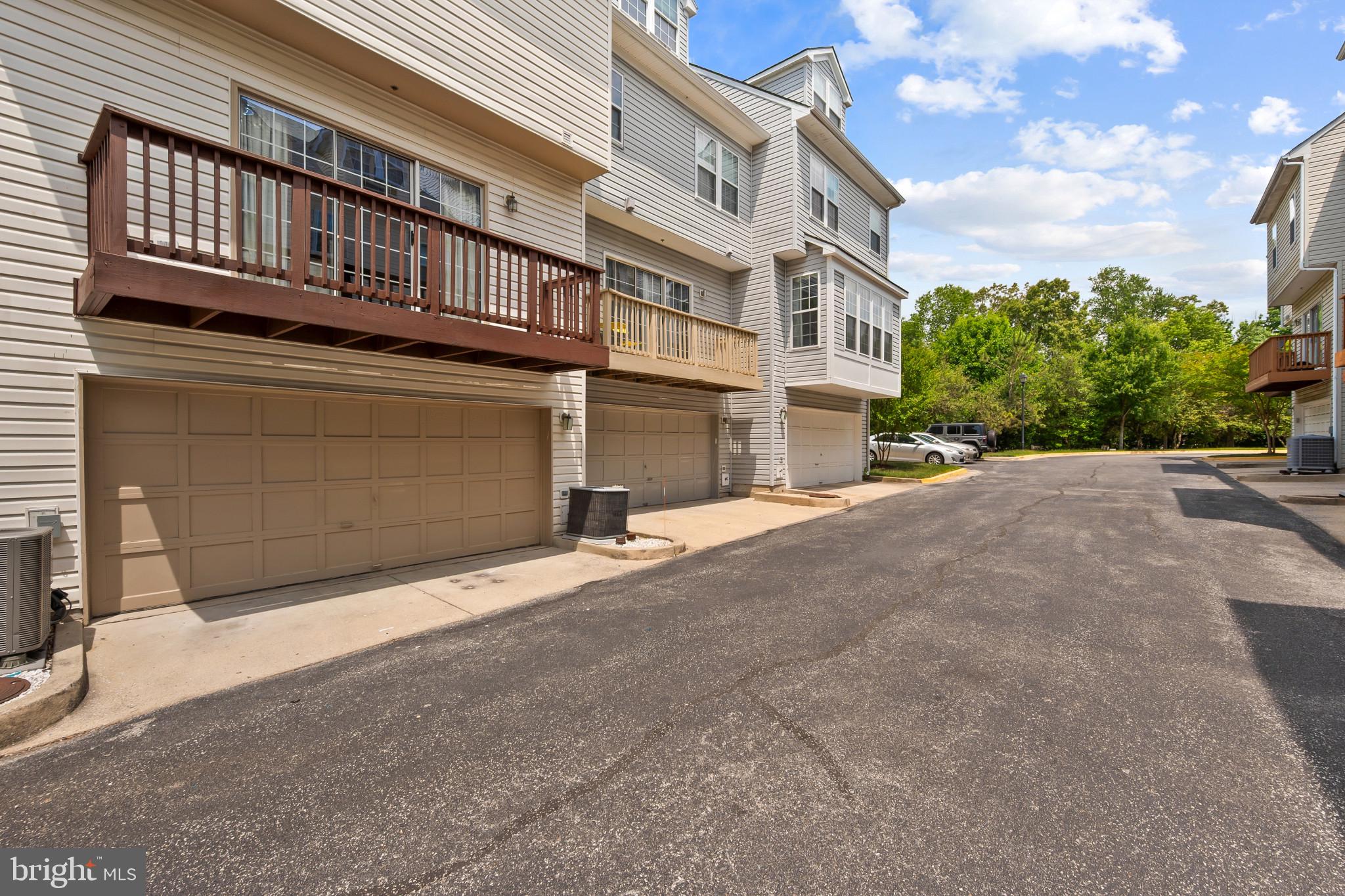 RUSSETT - Residential