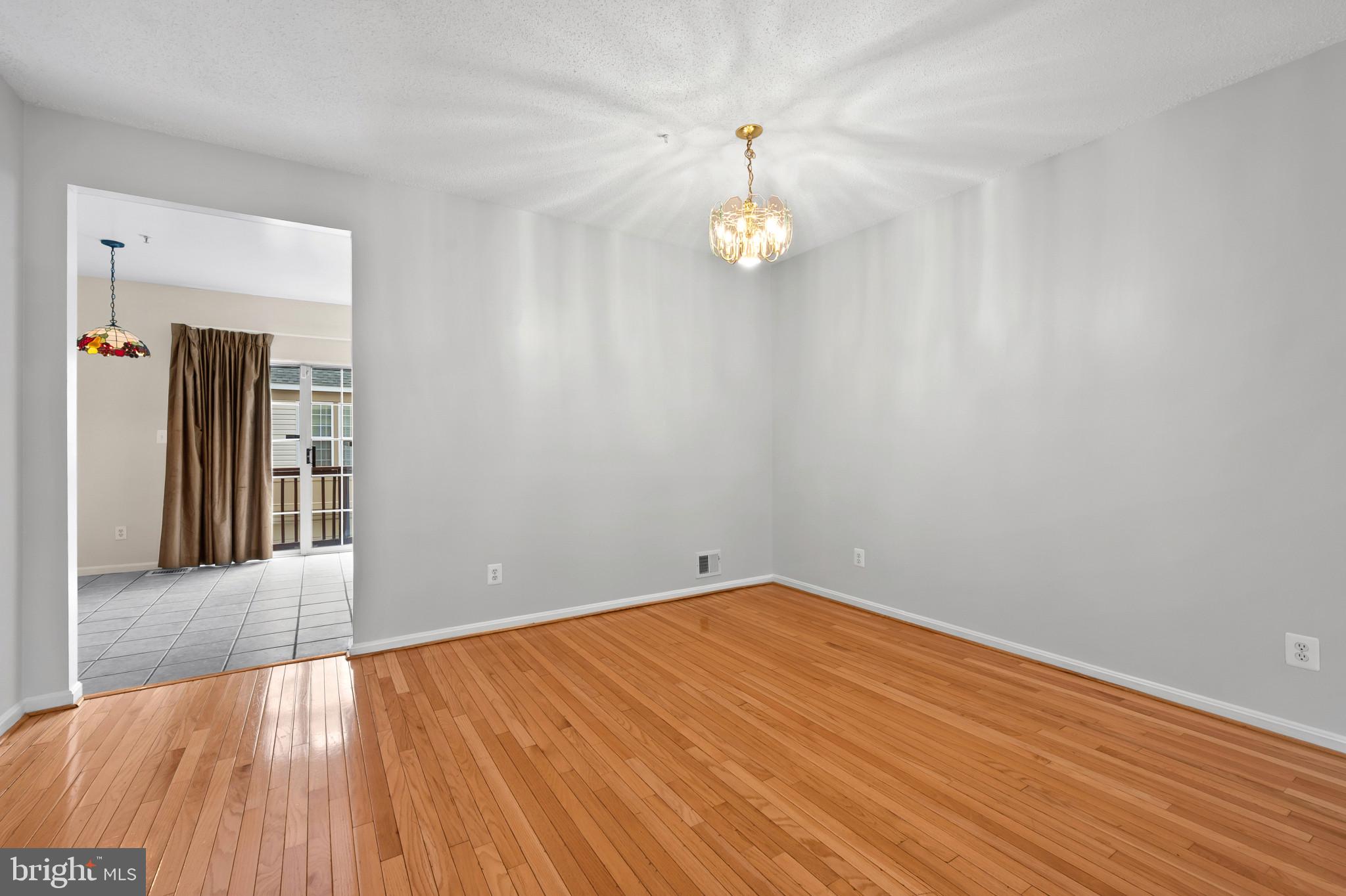 RUSSETT - Residential
