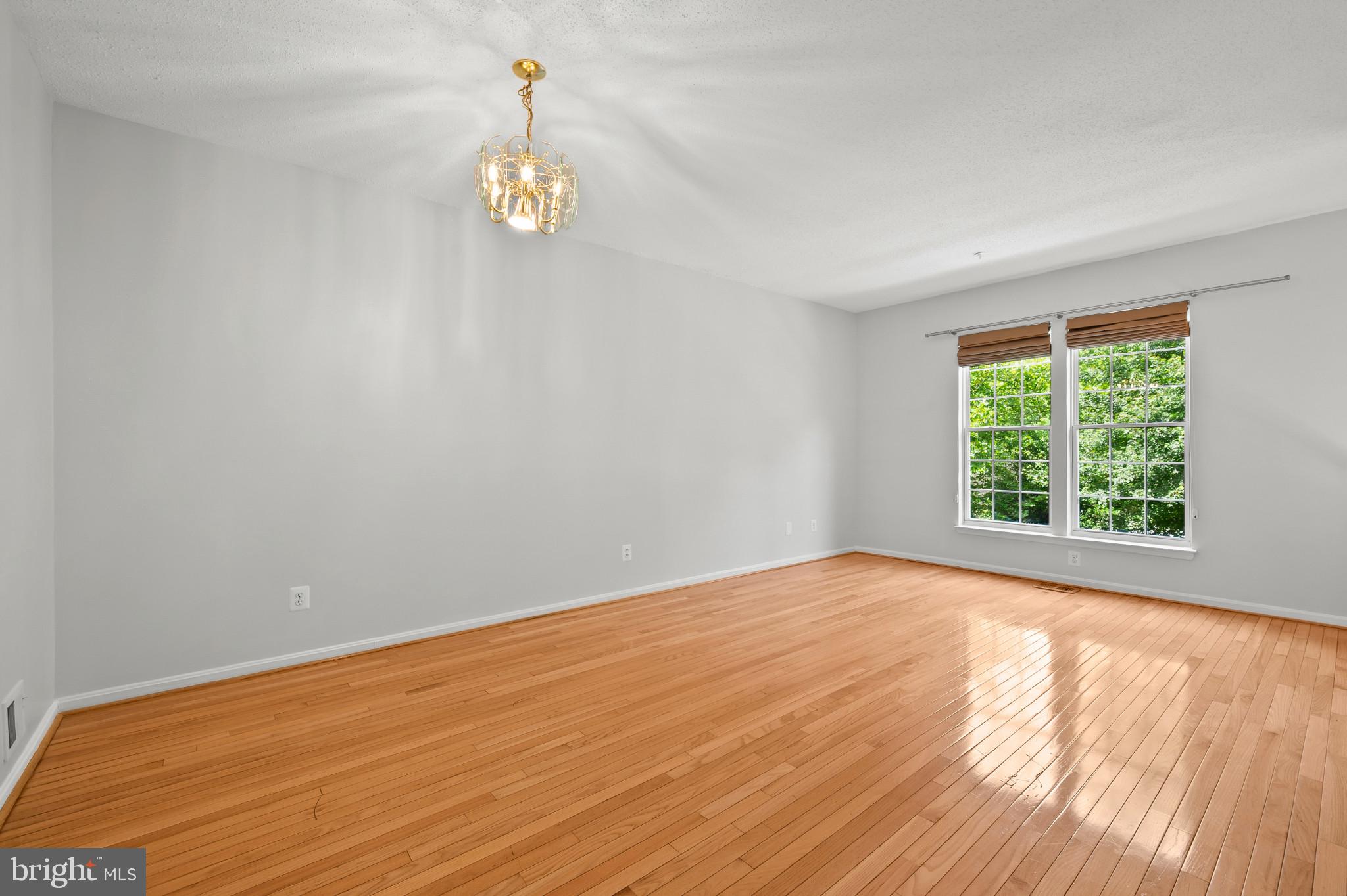 RUSSETT - Residential