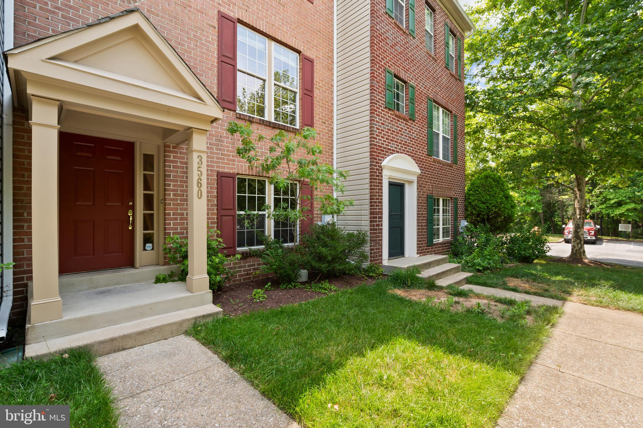 RUSSETT - Residential
