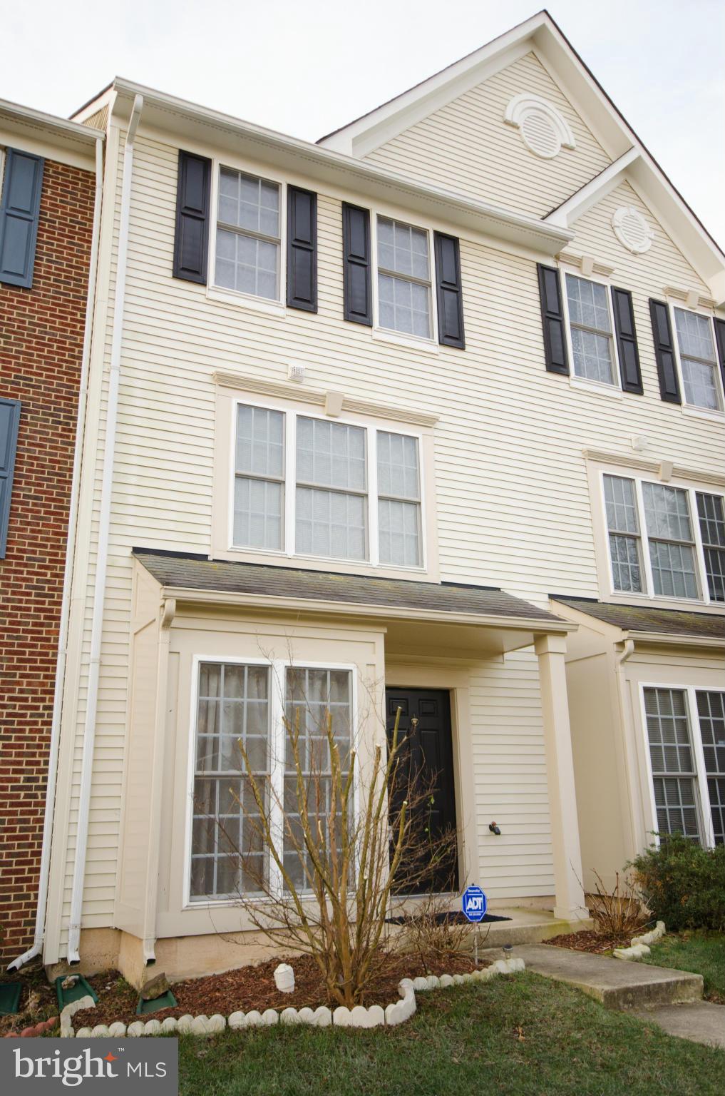 SOUTH RIDING - Residential Lease