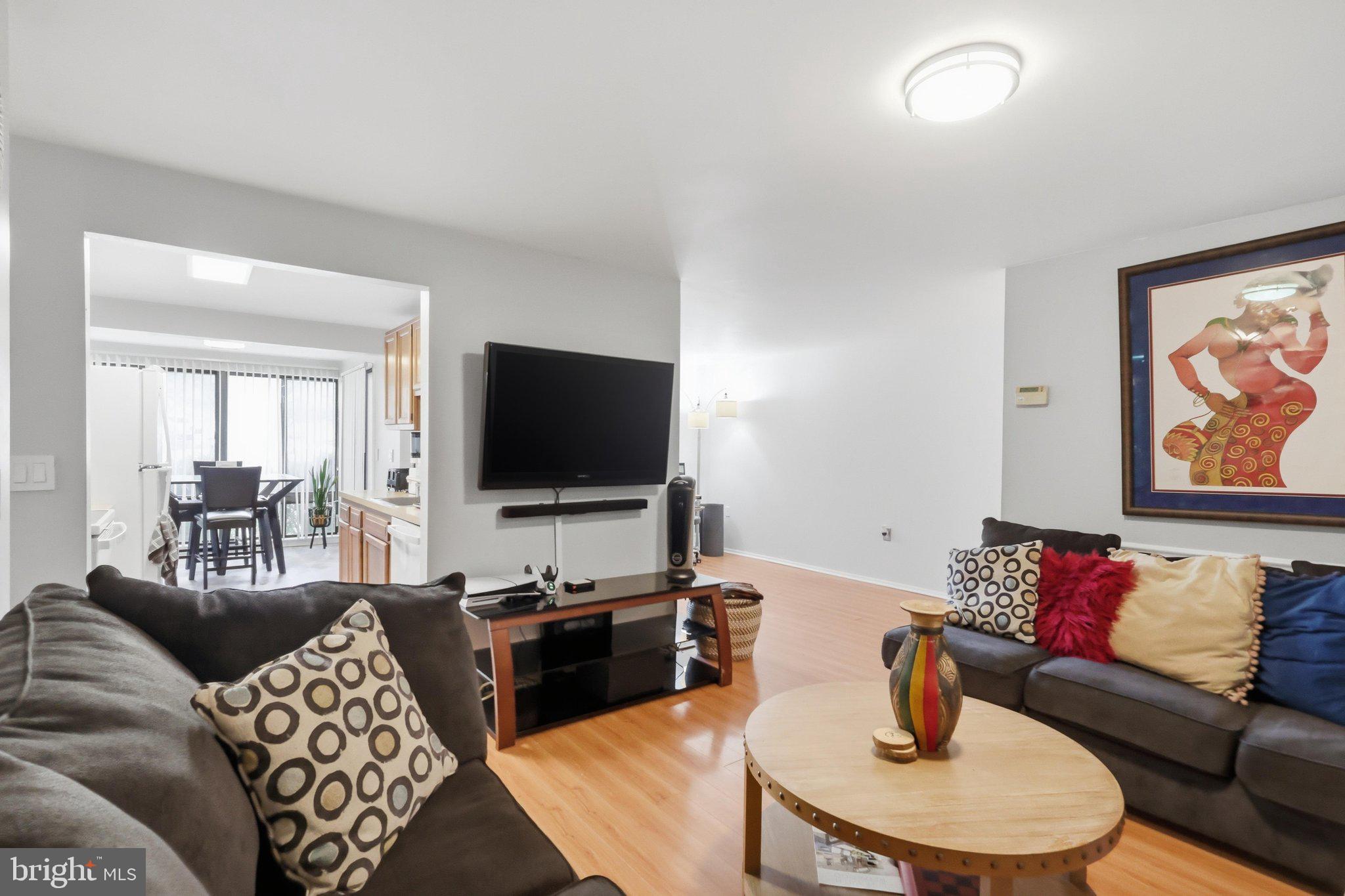 FARMINGDALE - Residential
