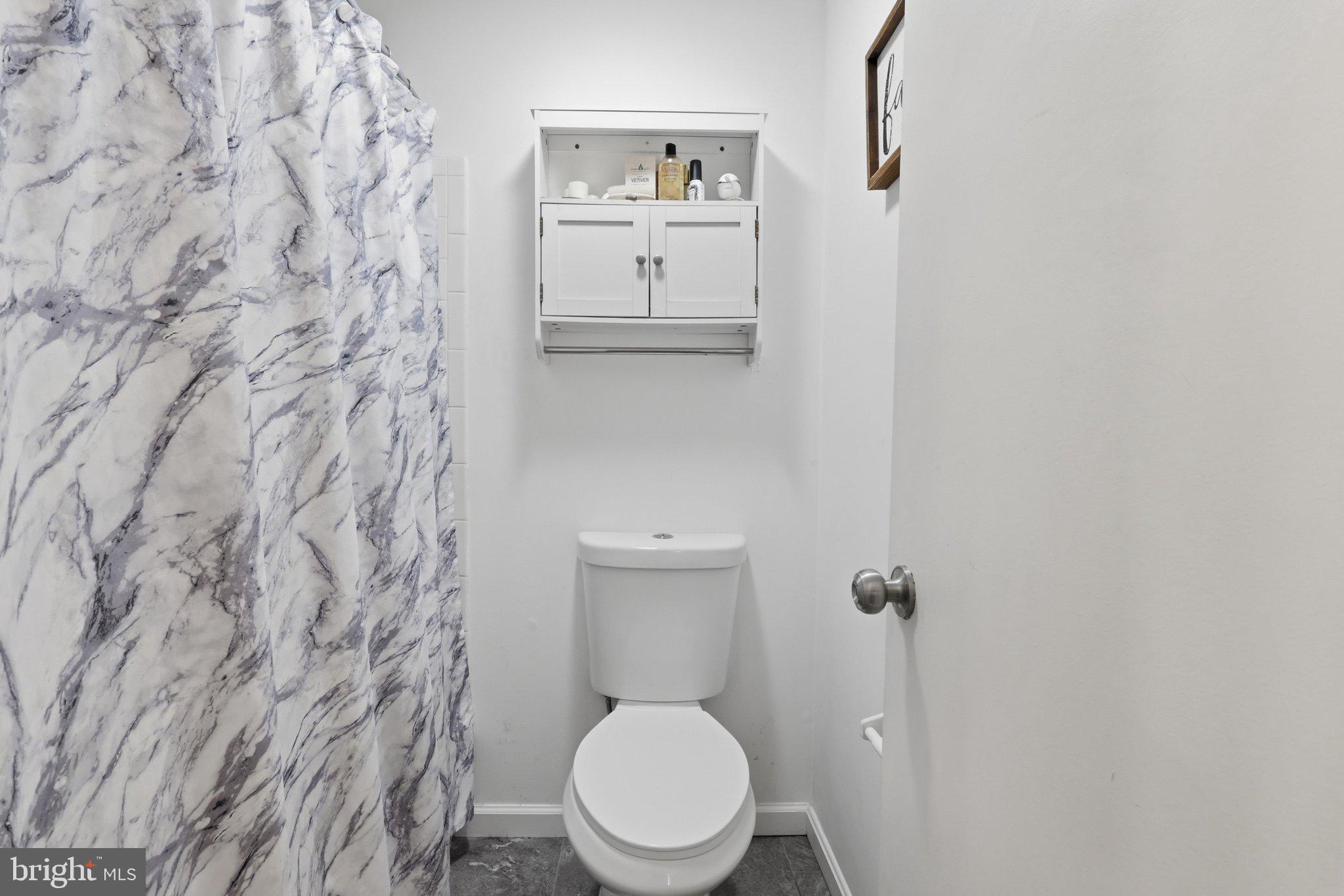 FARMINGDALE - Residential