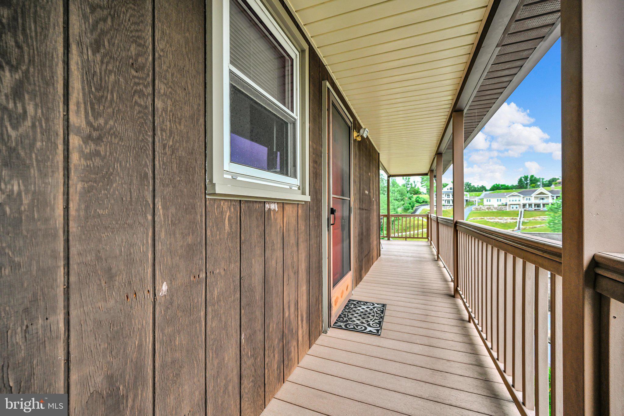 LAKE WYNONAH - Residential
