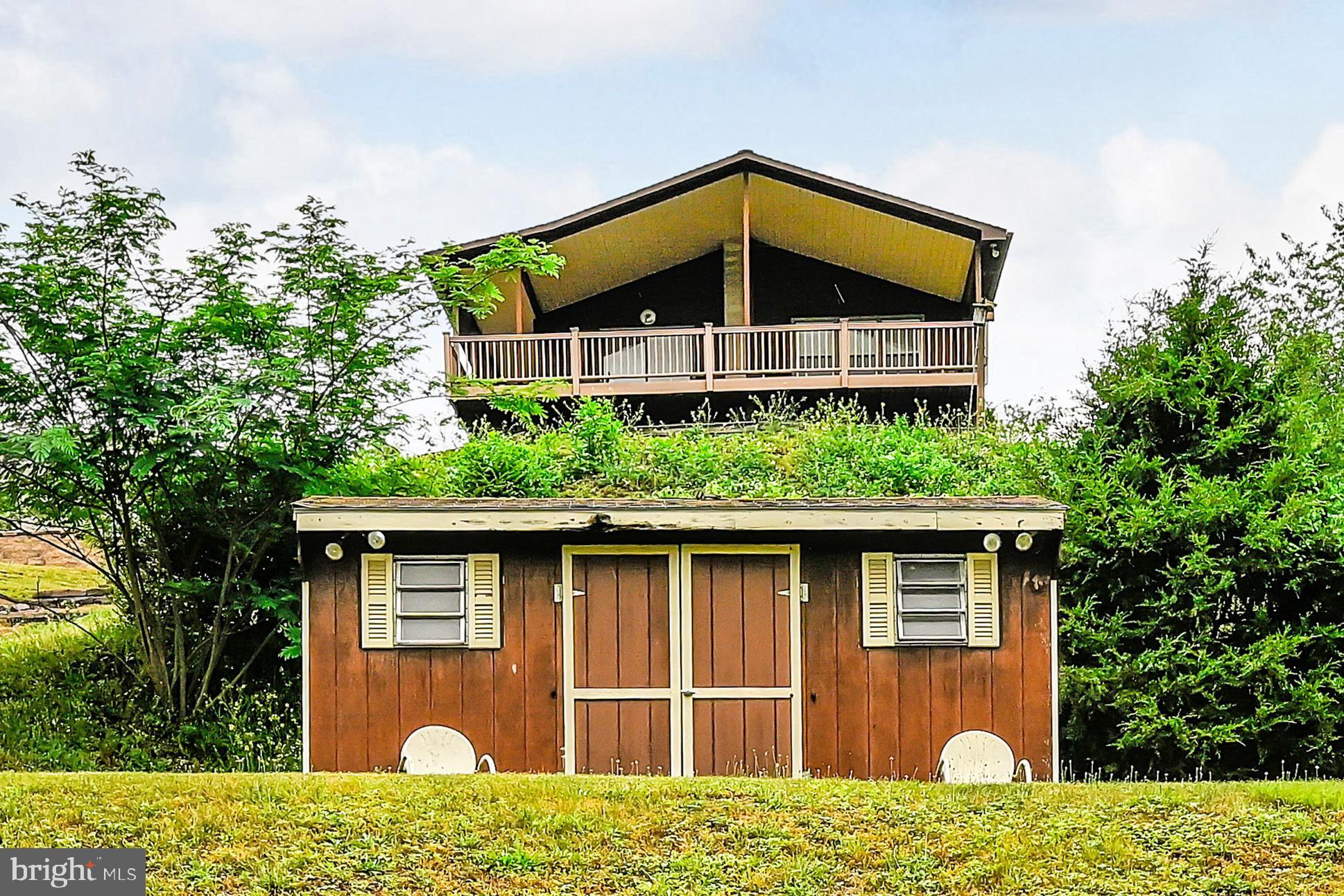 LAKE WYNONAH - Residential