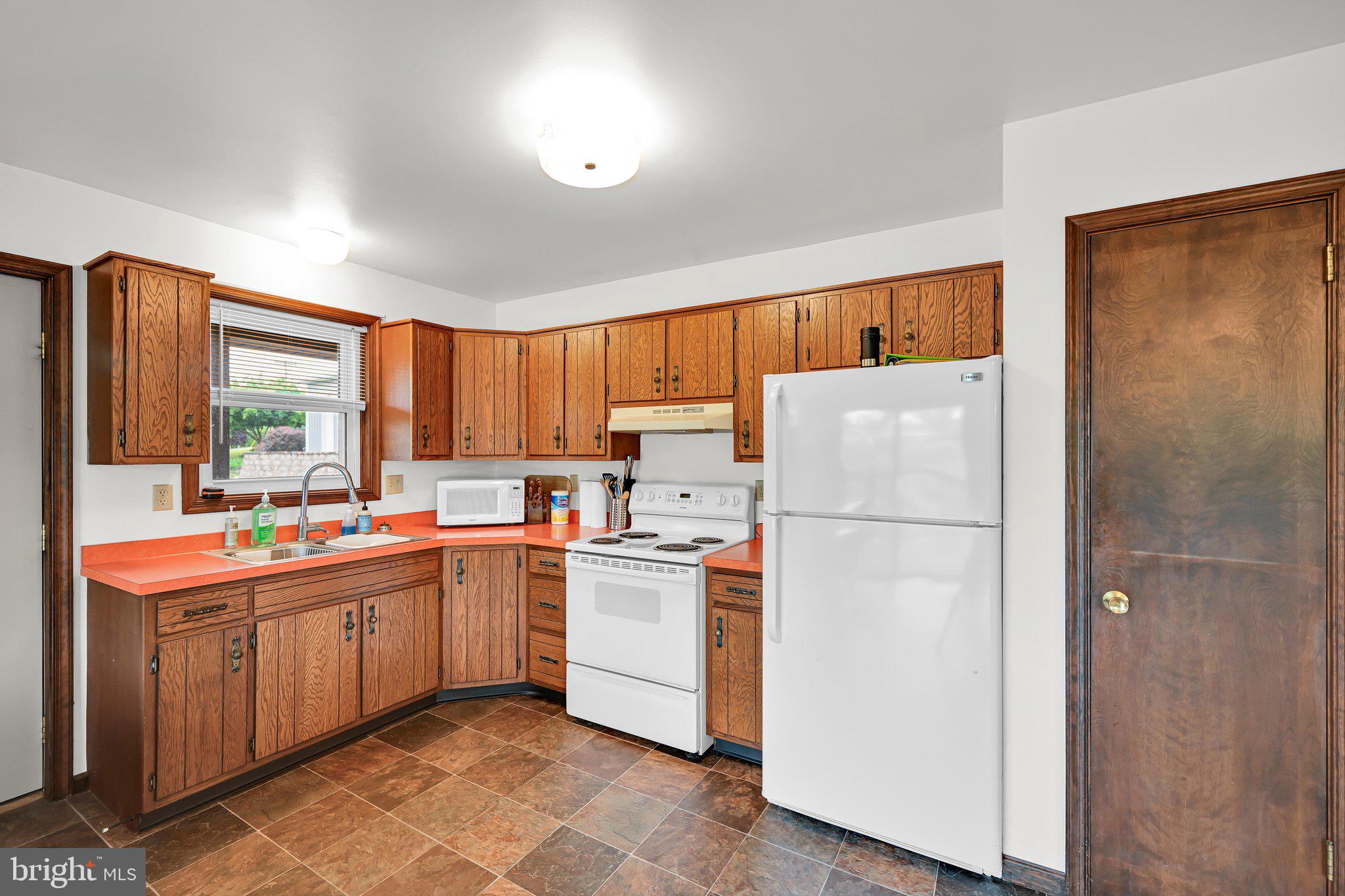 LAKE WYNONAH - Residential