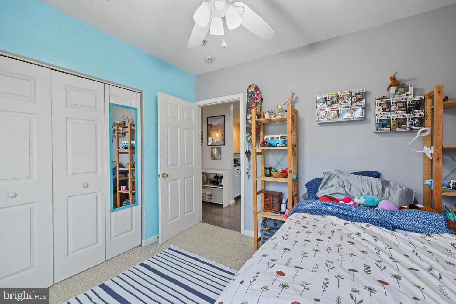 LAKESIDE AT SOUTH RIDING - Residential