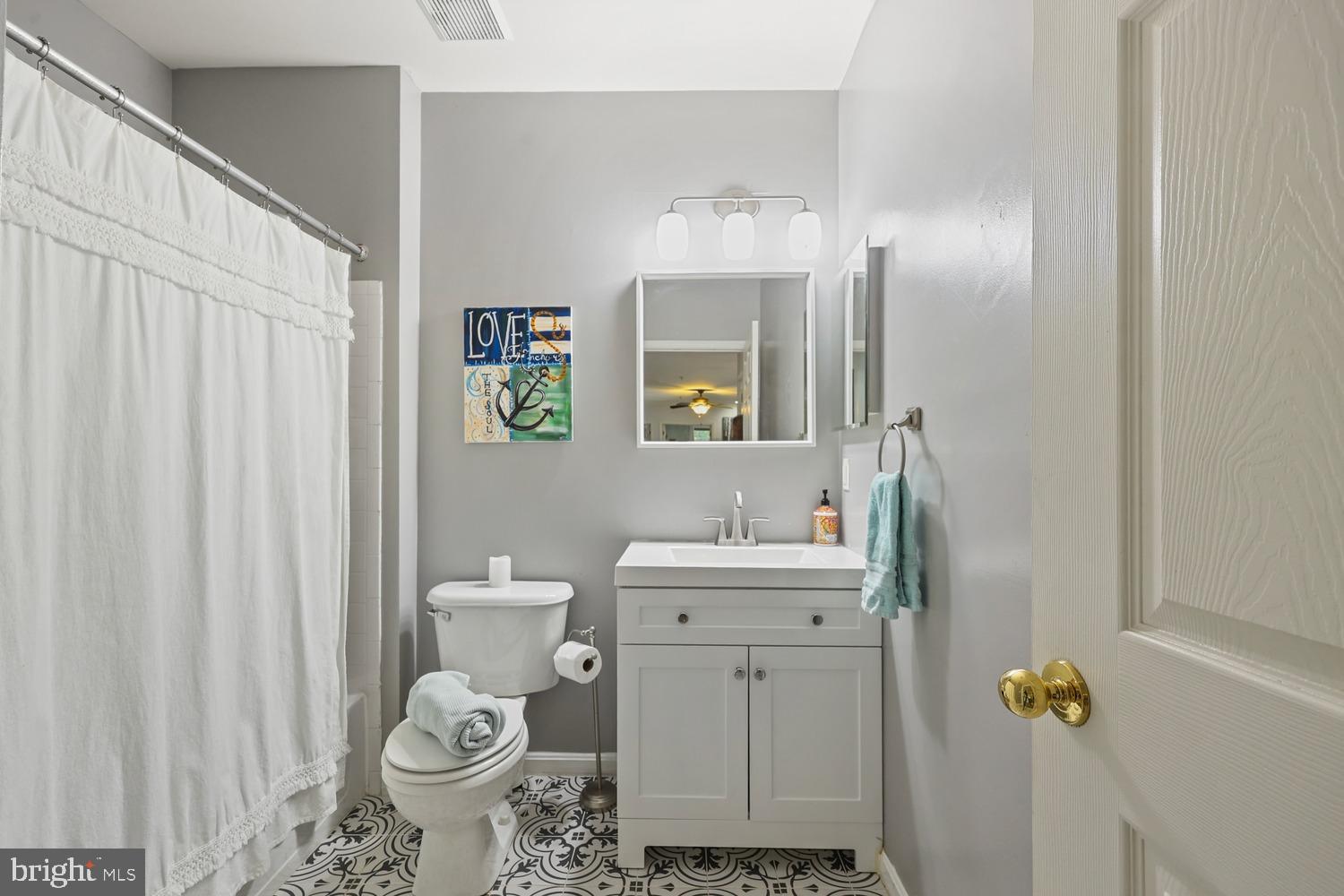 LAKESIDE AT SOUTH RIDING - Residential