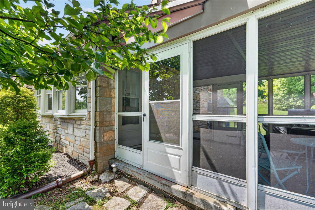 GLENSIDE - Residential