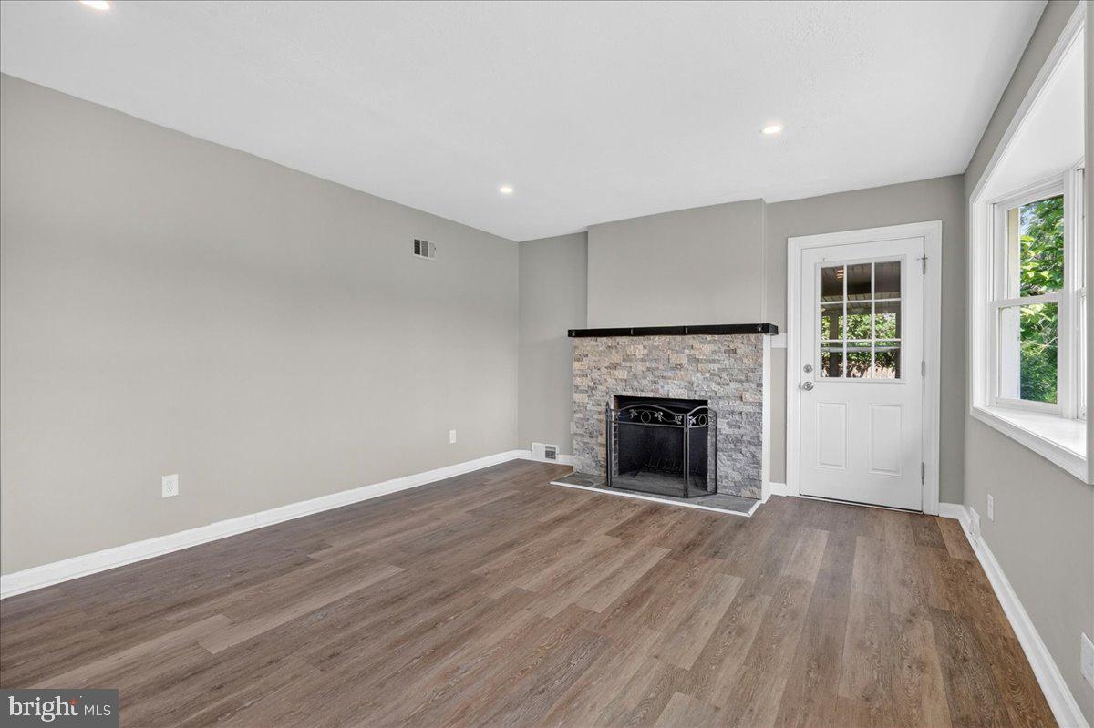 GLENSIDE - Residential