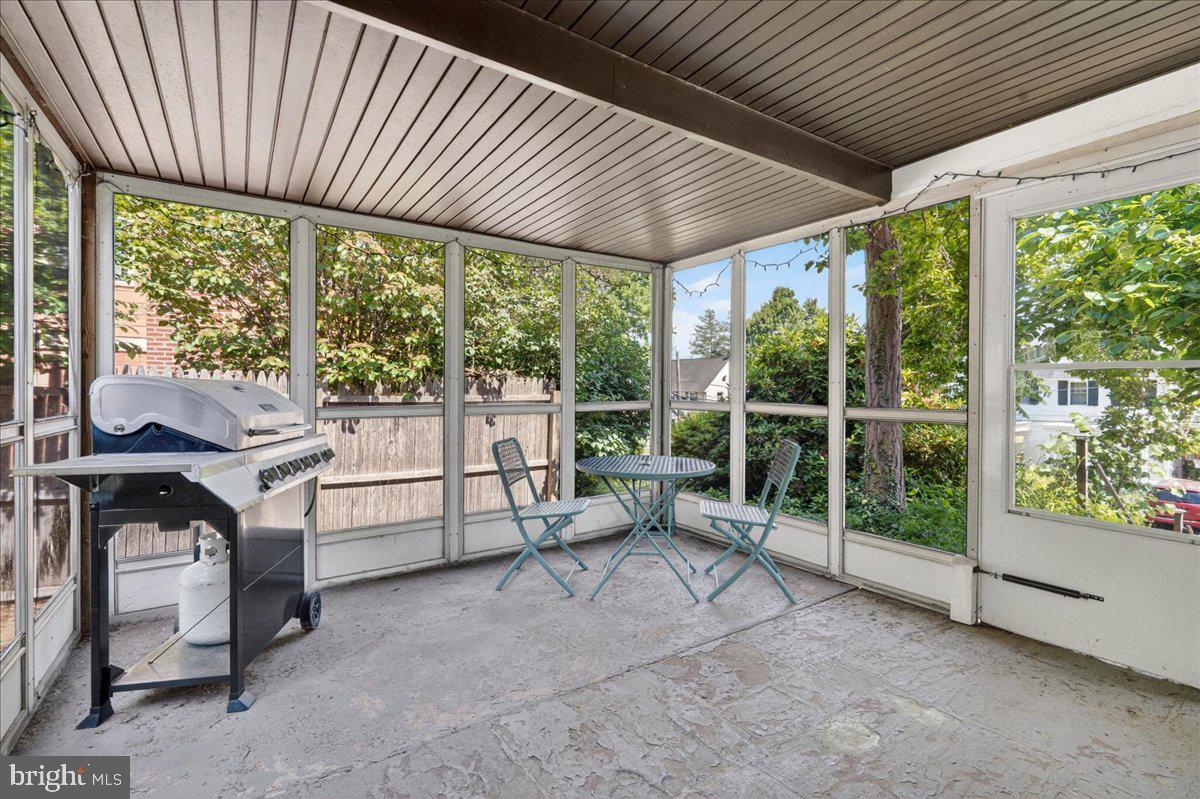 GLENSIDE - Residential