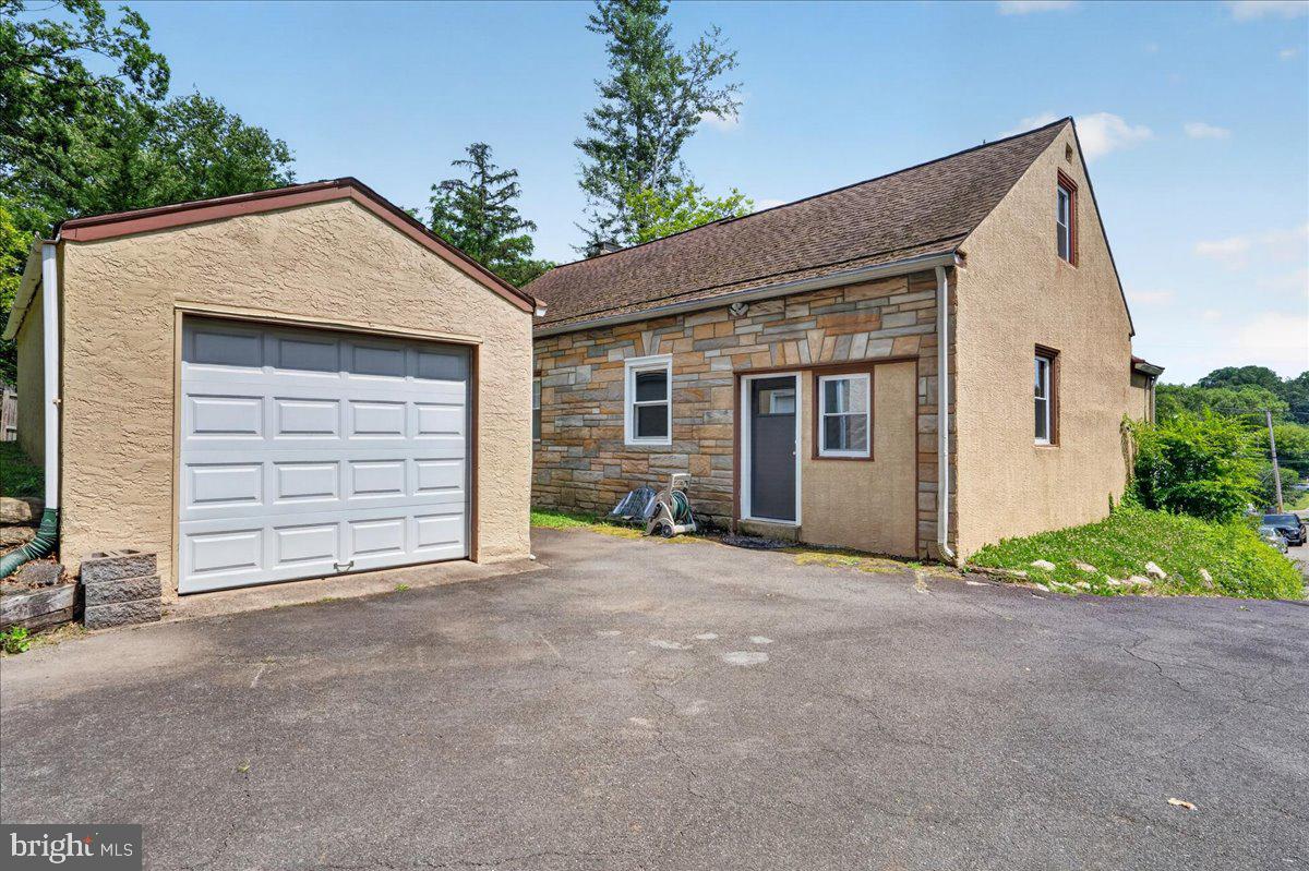 GLENSIDE - Residential