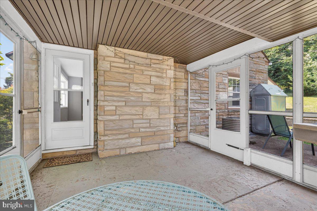GLENSIDE - Residential