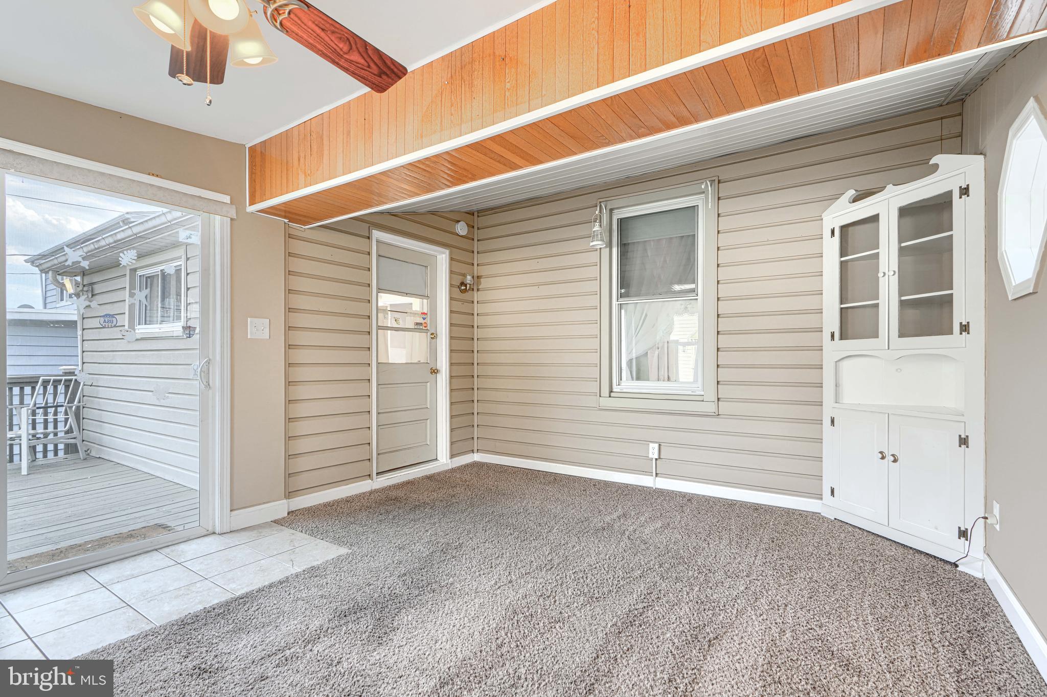 HAMILTON HILLS - Residential