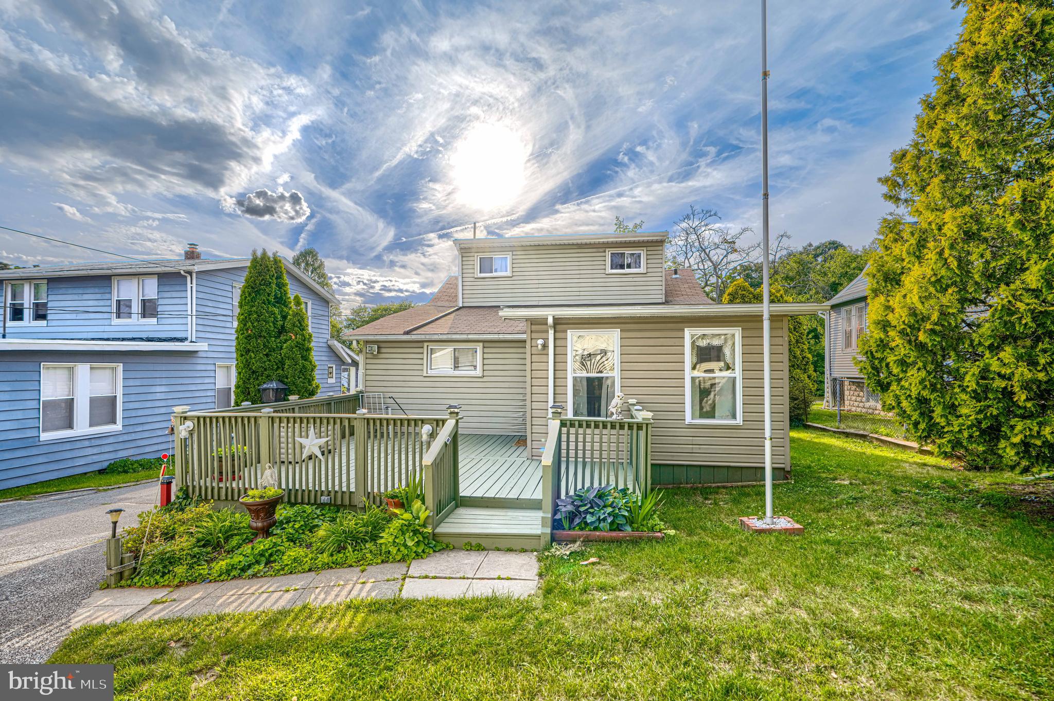 HAMILTON HILLS - Residential