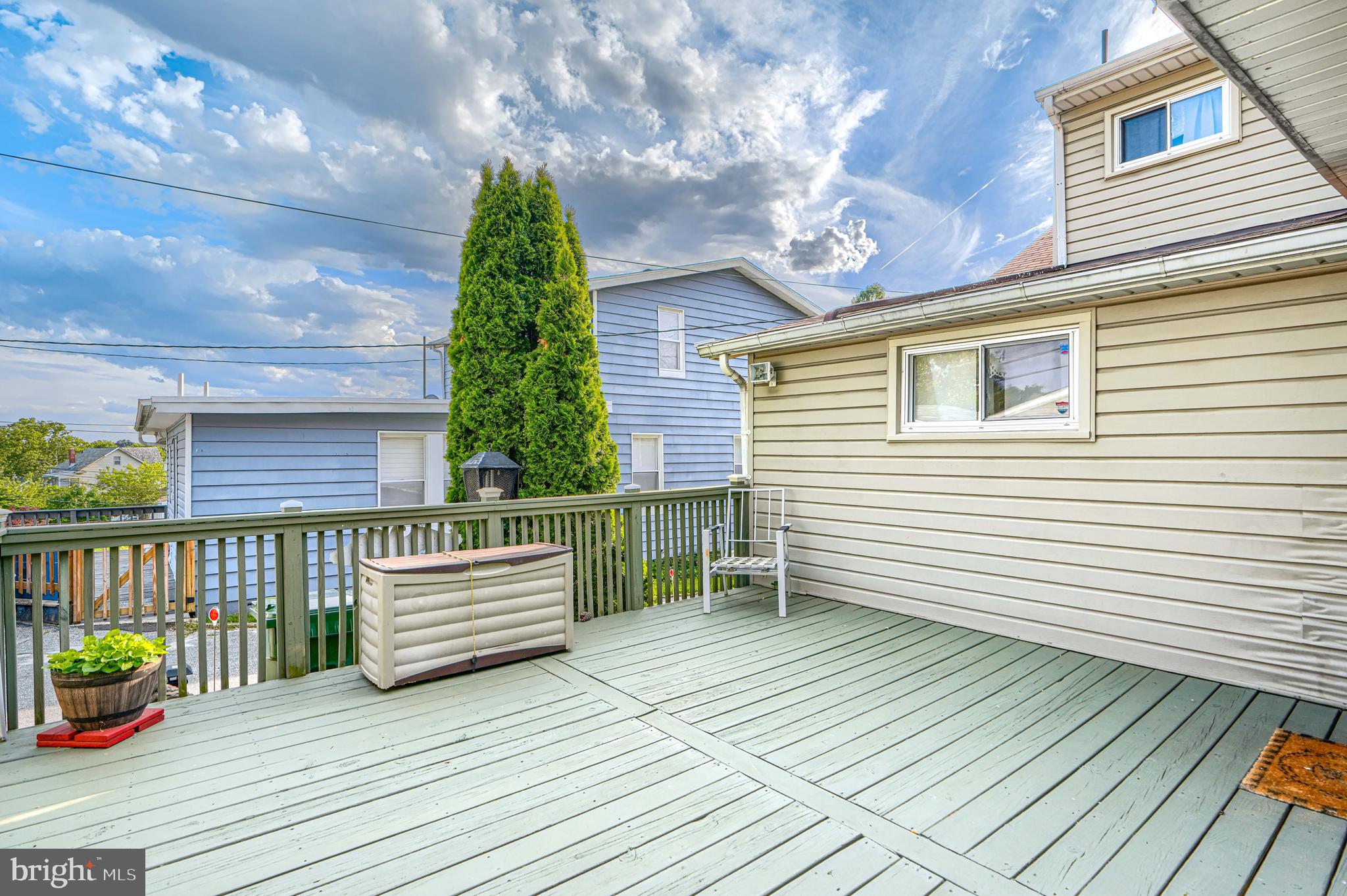 HAMILTON HILLS - Residential